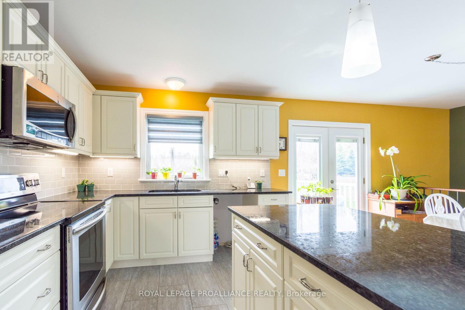 












25 CHATTEN ROAD

,
Brighton,




Ontario
K0K1H0

