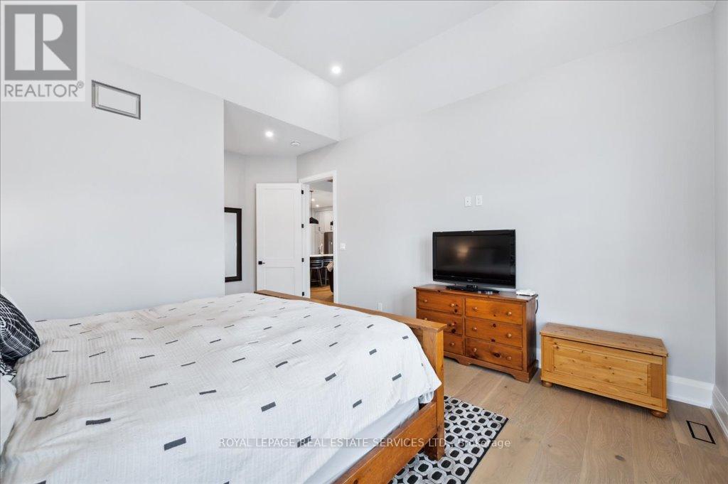 












7 - 190 CANBORO ROAD

,
Pelham,




Ontario
L0S1M0

