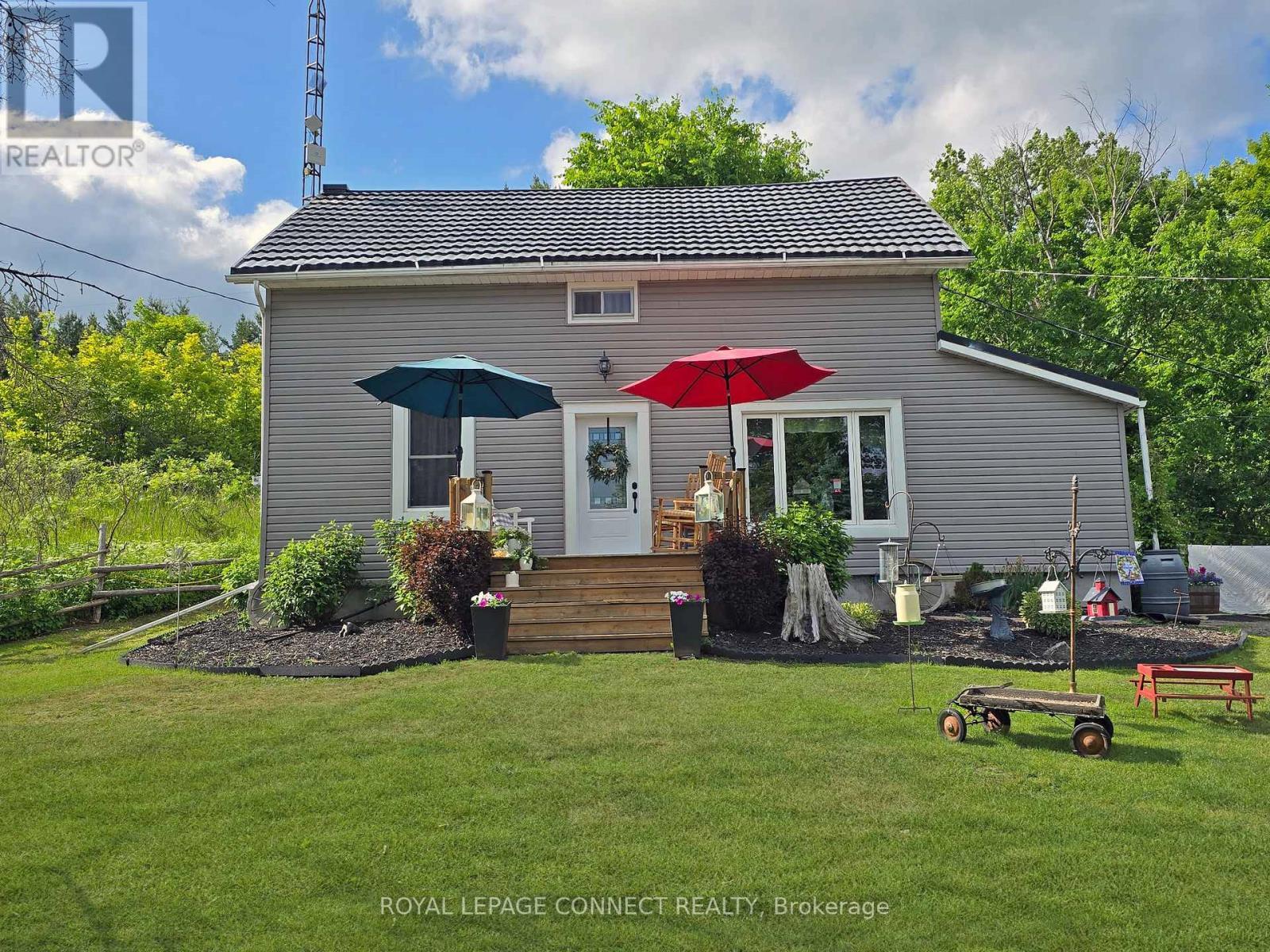 












373 DESHANE ROAD

,
Tweed,




Ontario
K0K2L0

