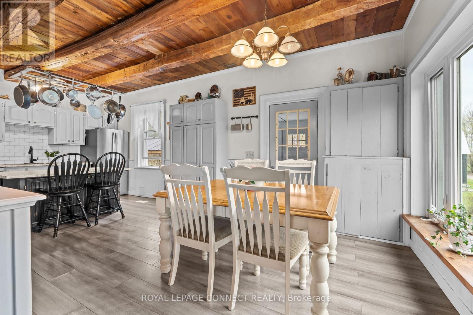 












373 DESHANE ROAD

,
Tweed,




Ontario
K0K2L0

