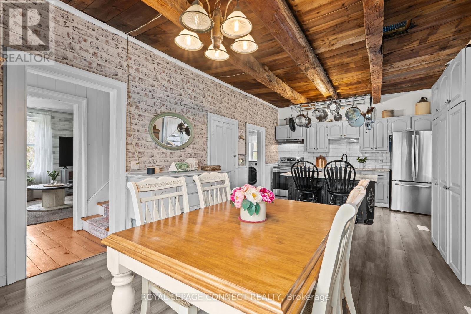 












373 DESHANE ROAD

,
Tweed,




Ontario
K0K2L0

