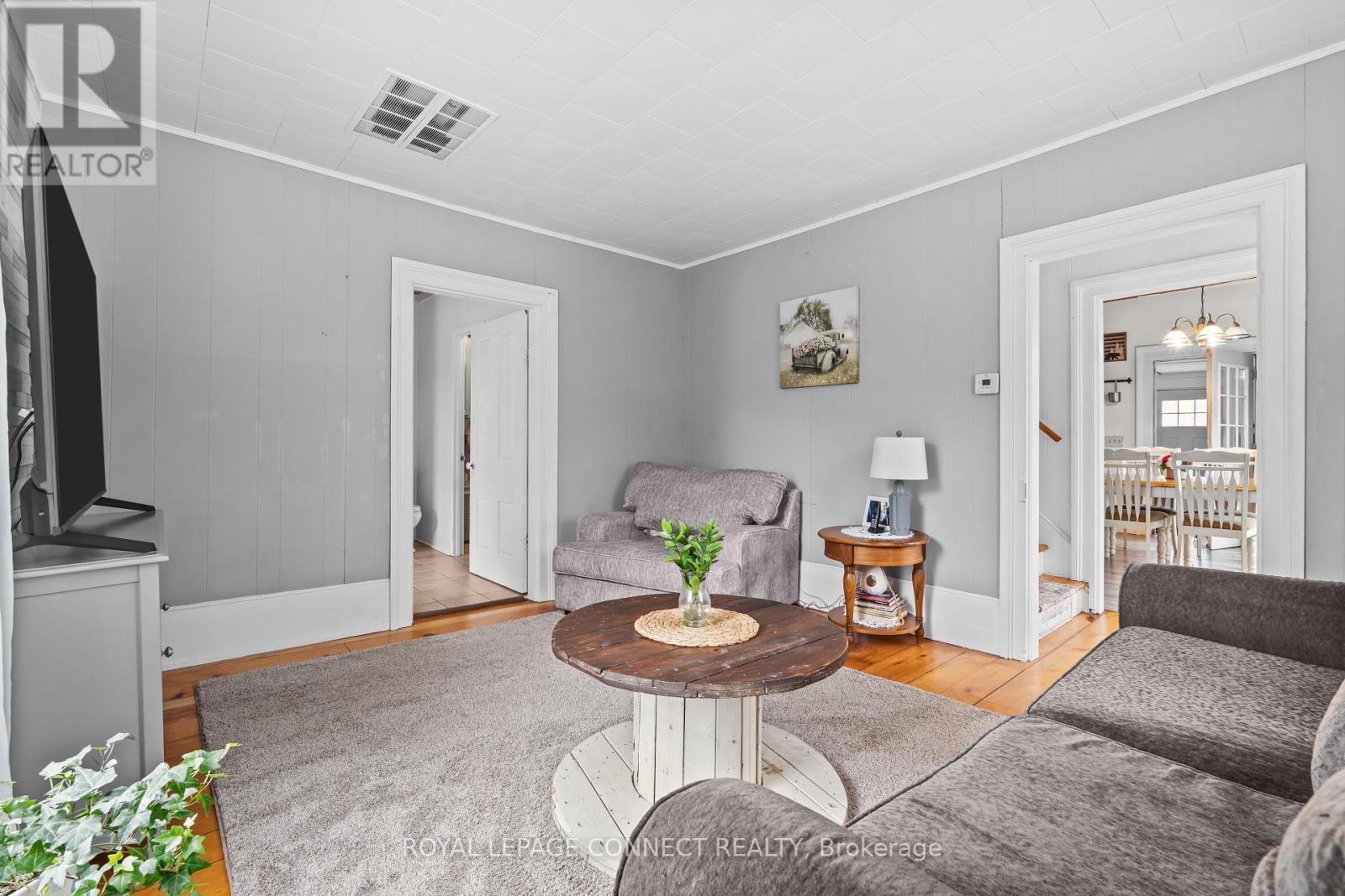 












373 DESHANE ROAD

,
Tweed,




Ontario
K0K2L0

