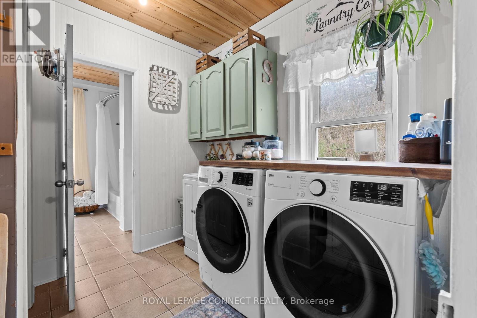 












373 DESHANE ROAD

,
Tweed,




Ontario
K0K2L0

