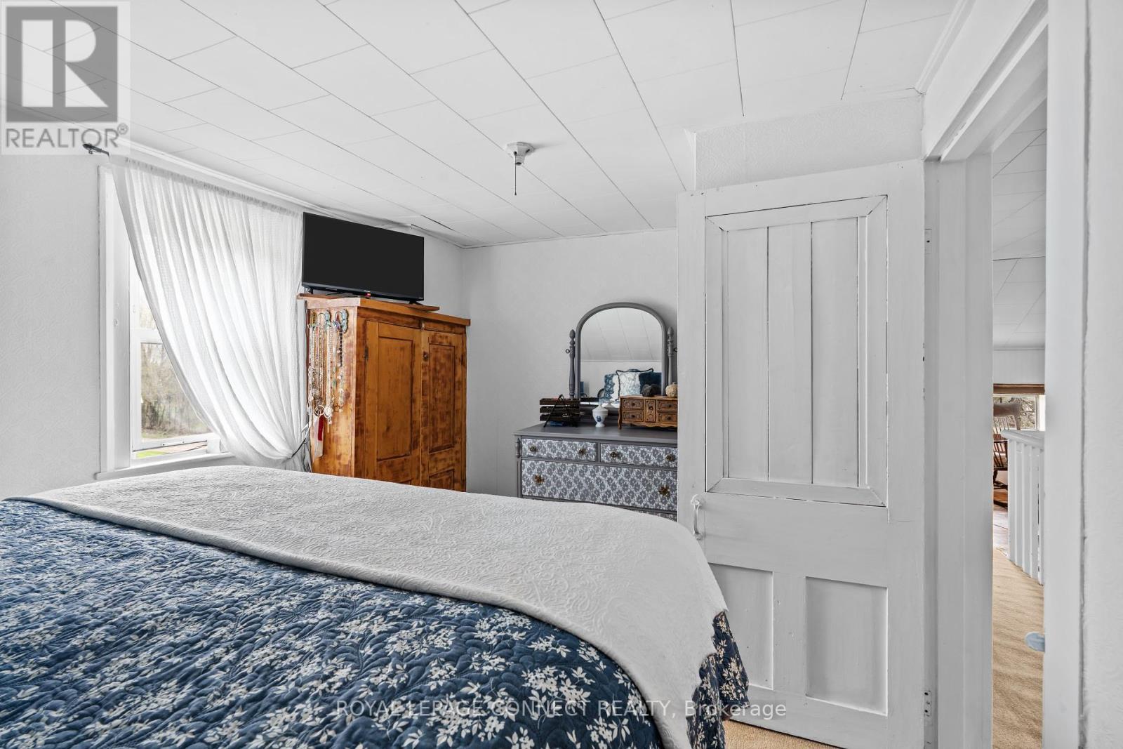 












373 DESHANE ROAD

,
Tweed,




Ontario
K0K2L0

