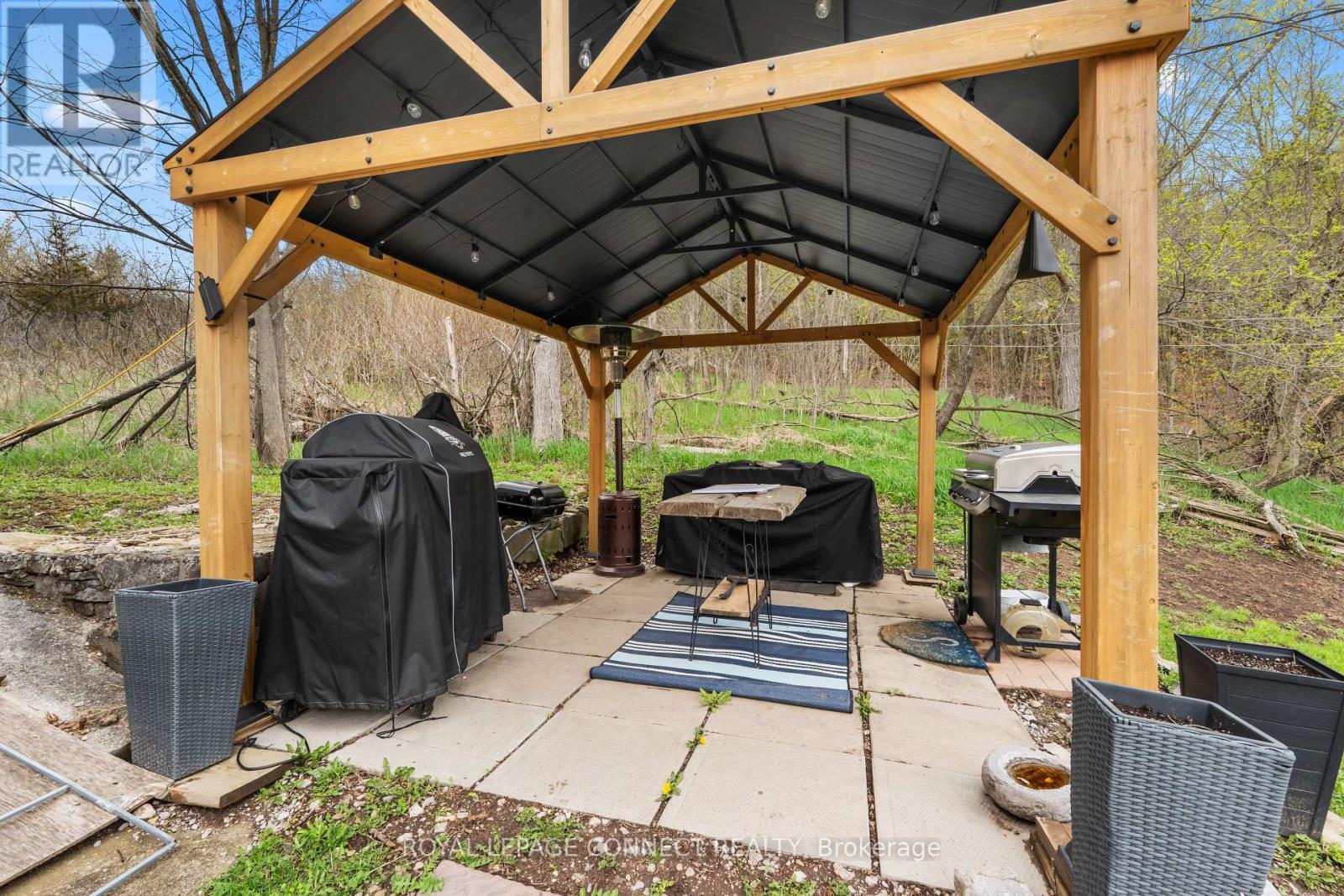 












373 DESHANE ROAD

,
Tweed,




Ontario
K0K2L0

