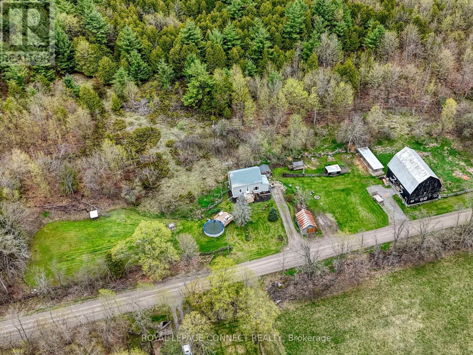 












373 DESHANE ROAD

,
Tweed,




Ontario
K0K2L0

