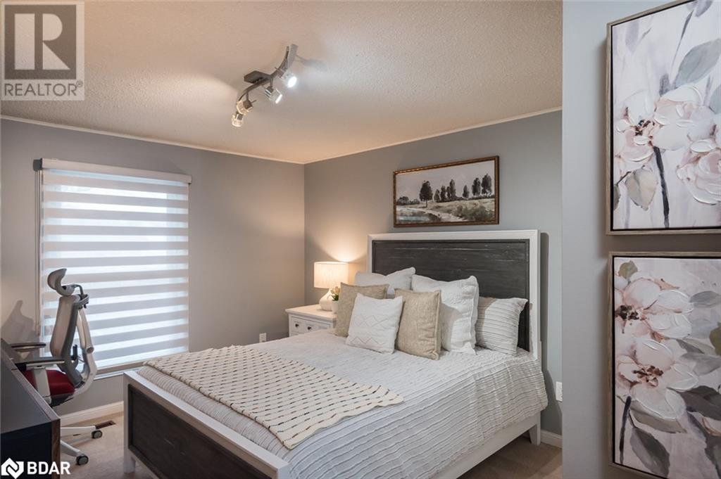 












2696 LOS PALMAS Court

,
Mississauga,




Ontario
L5N2G7

