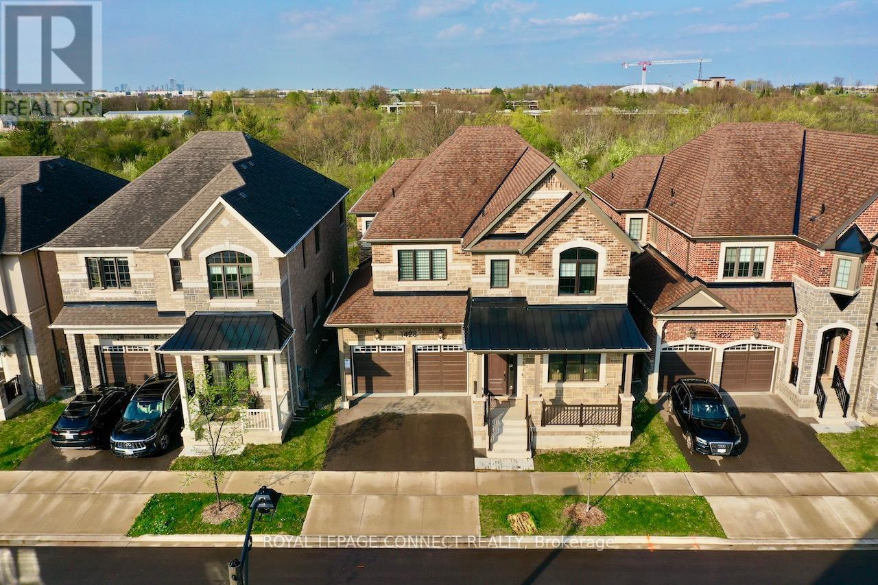 












1428 FORD STRATHY CRESCENT

,
Oakville,




Ontario
L6H3W8

