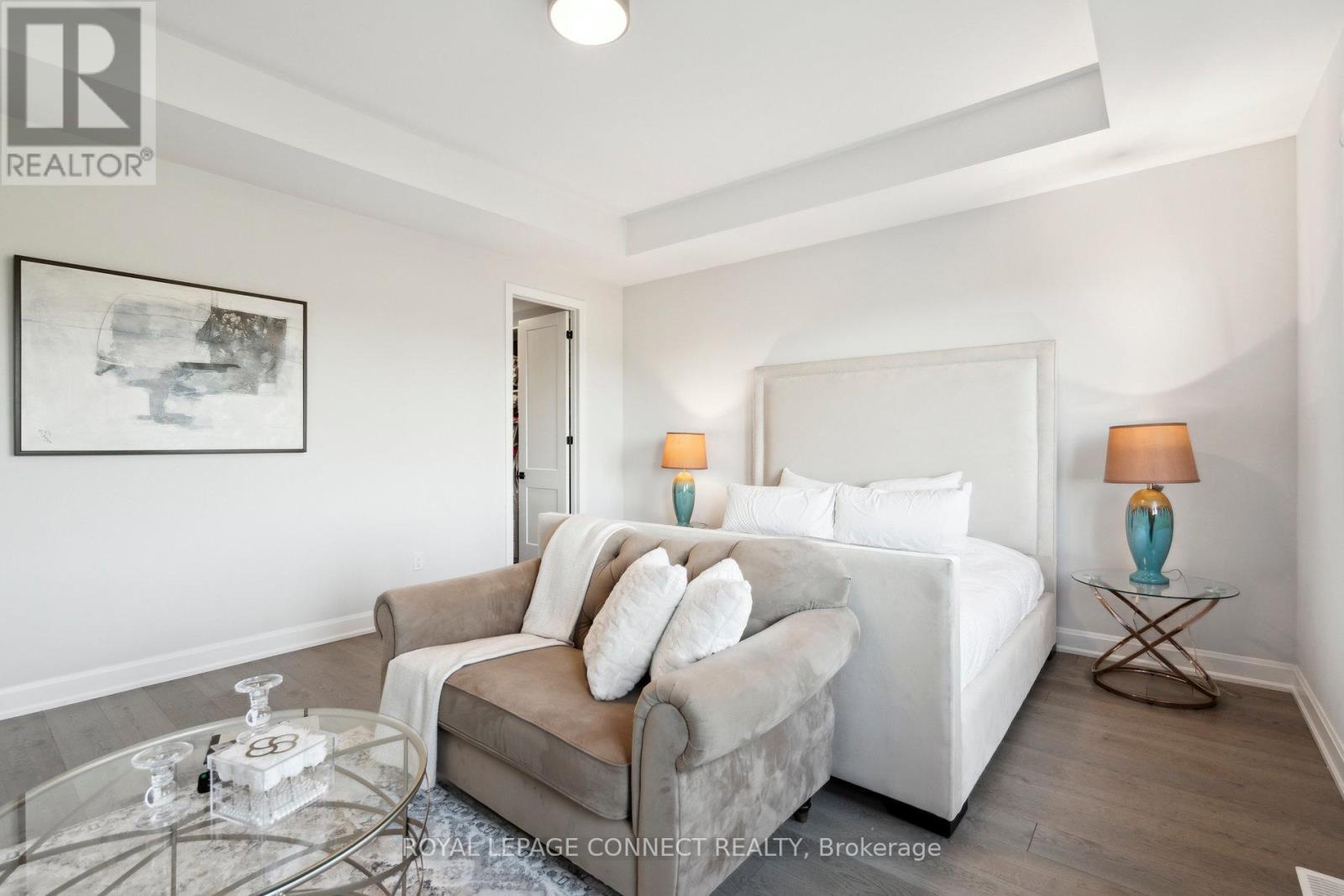 












1428 FORD STRATHY CRESCENT

,
Oakville,




Ontario
L6H3W8

