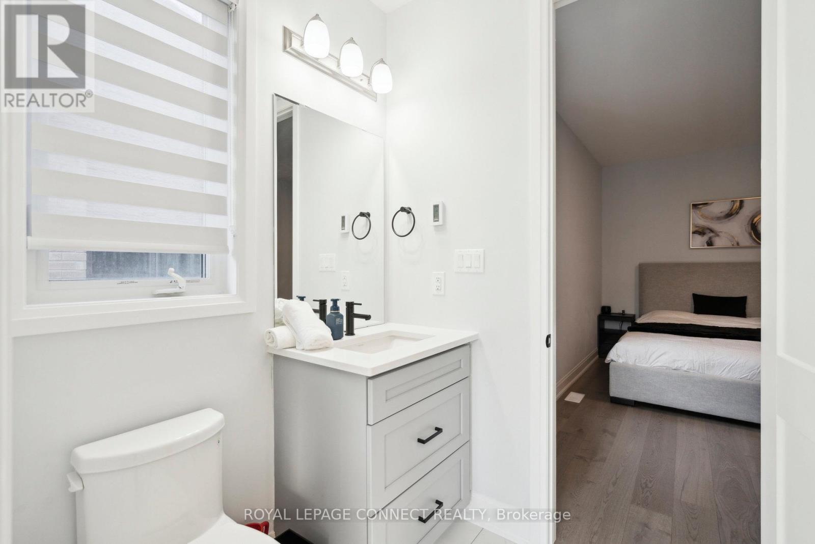 












1428 FORD STRATHY CRESCENT

,
Oakville,




Ontario
L6H3W8

