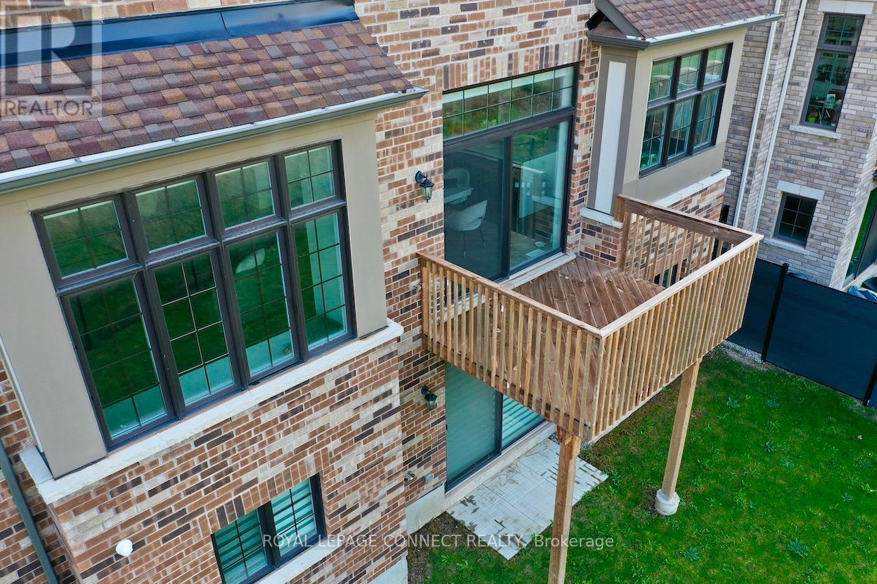 












1428 FORD STRATHY CRESCENT

,
Oakville,




Ontario
L6H3W8


