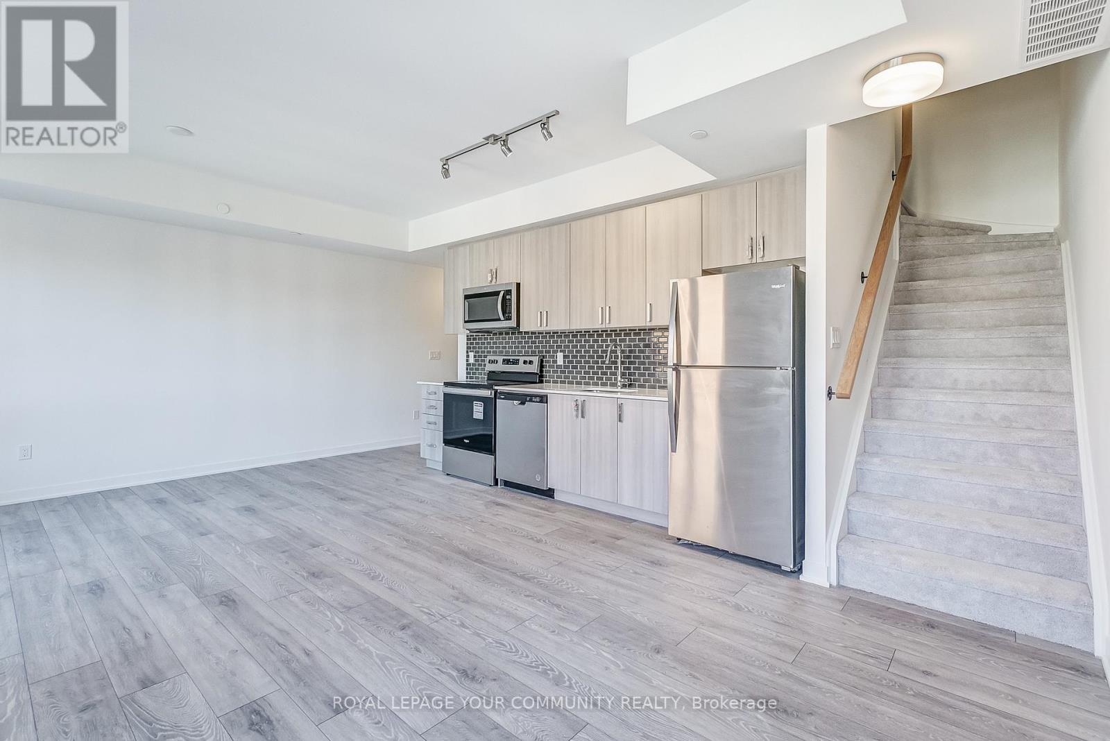 












UNIT 4 - 4017 HICKORY DRIVE

,
Mississauga,




Ontario
L4W0G6

