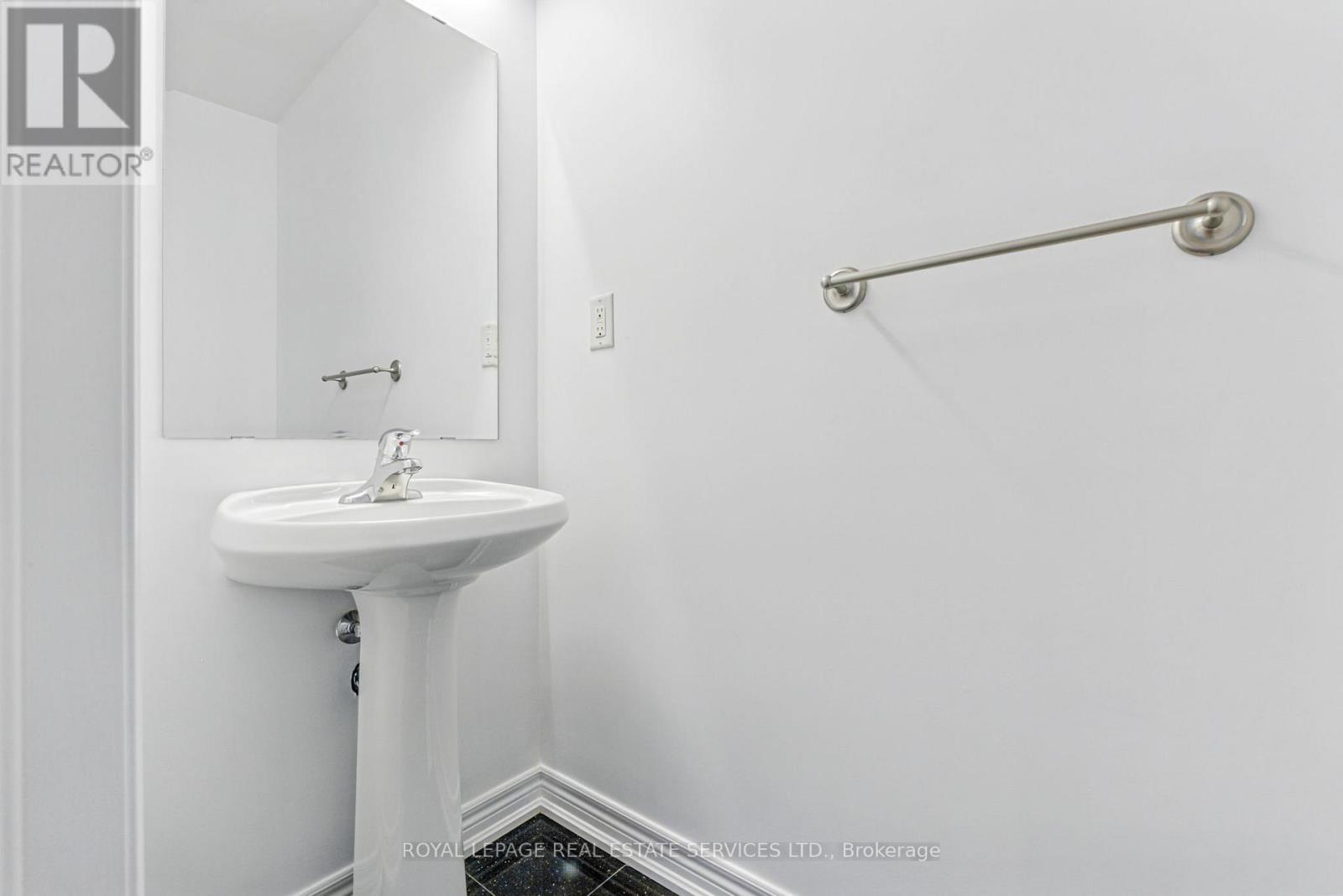 












3349 EGLINTON AVENUE W

,
Mississauga,




Ontario
L5M7W8

