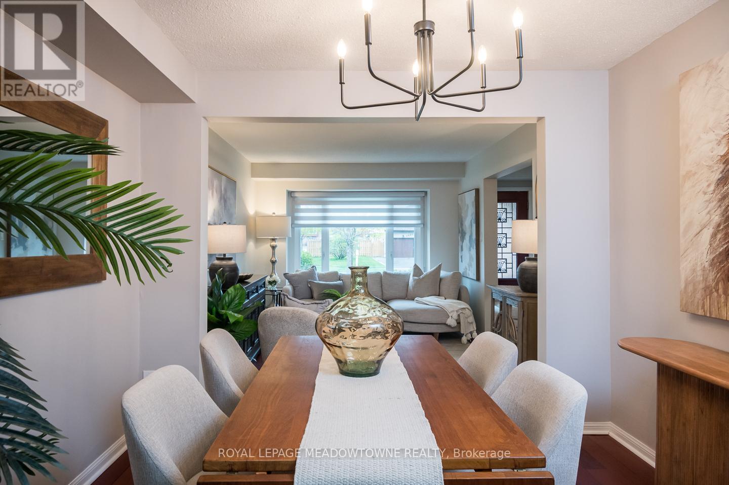 












2696 LOS PALMAS COURT

,
Mississauga,




Ontario
L5N2G7

