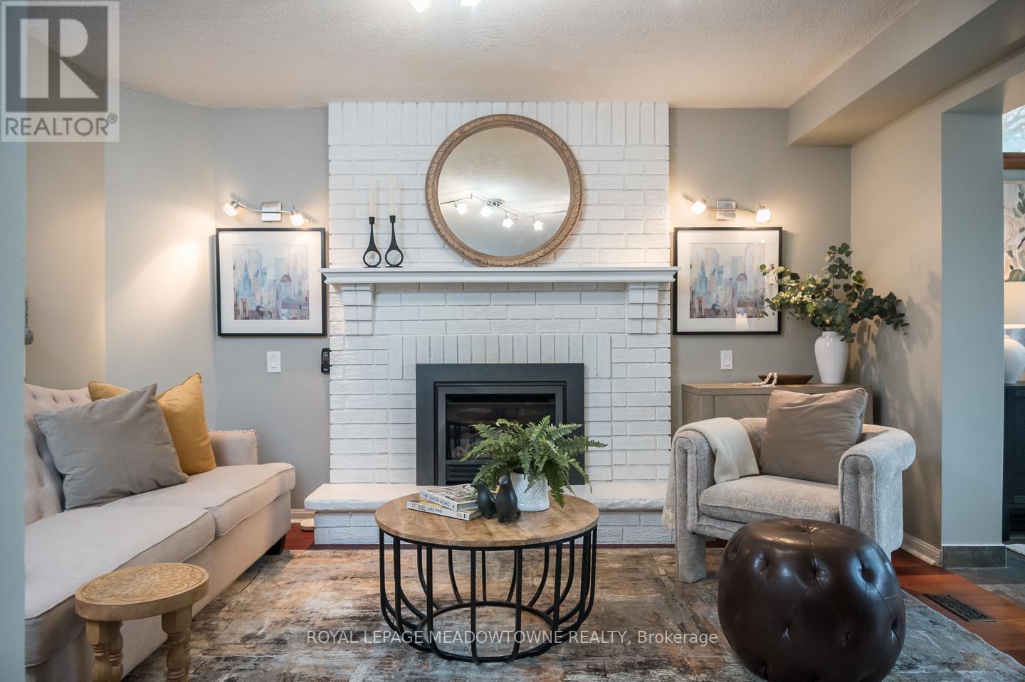 












2696 LOS PALMAS COURT

,
Mississauga,




Ontario
L5N2G7

