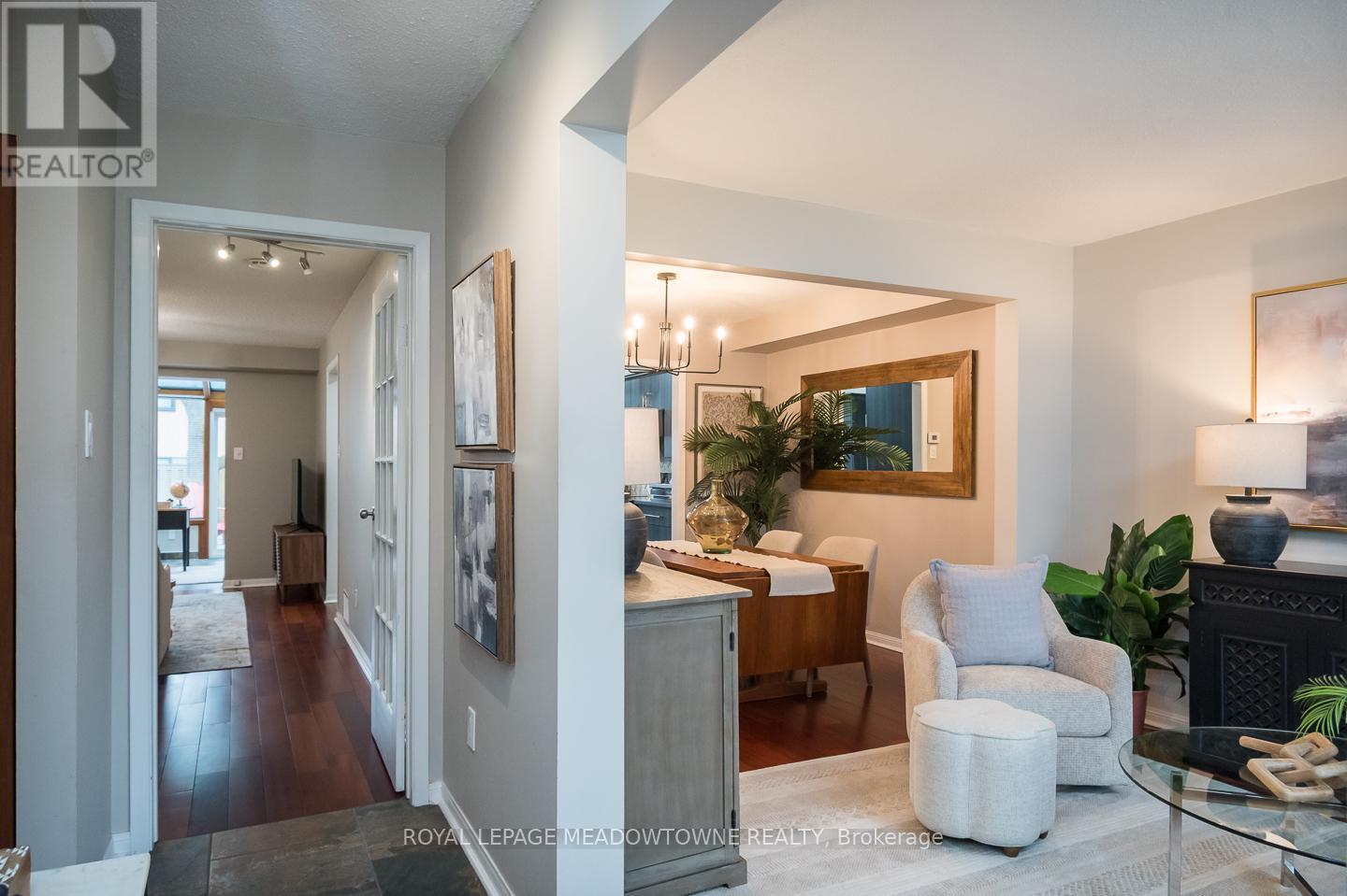 












2696 LOS PALMAS COURT

,
Mississauga,




Ontario
L5N2G7

