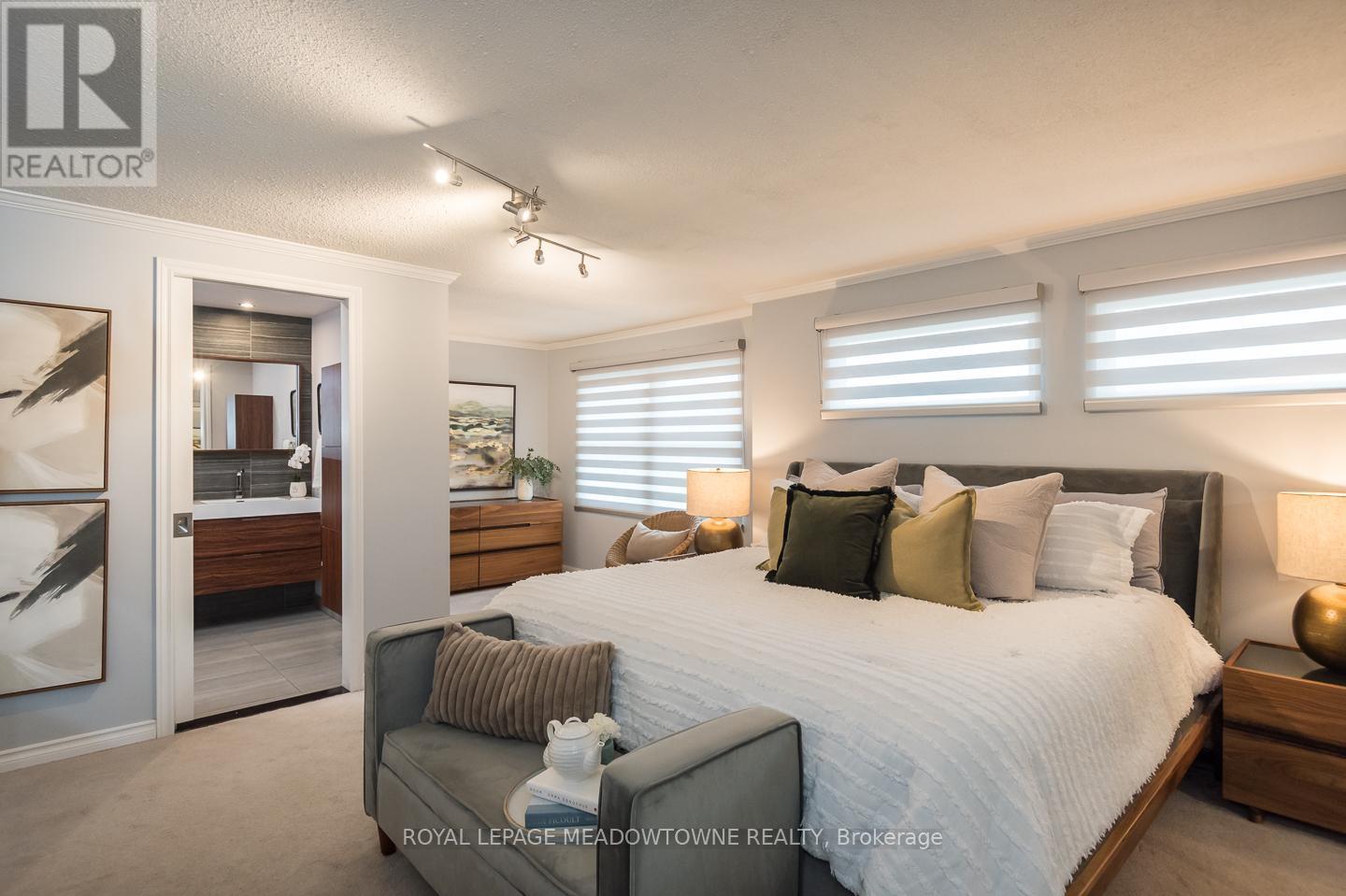 












2696 LOS PALMAS COURT

,
Mississauga,




Ontario
L5N2G7

