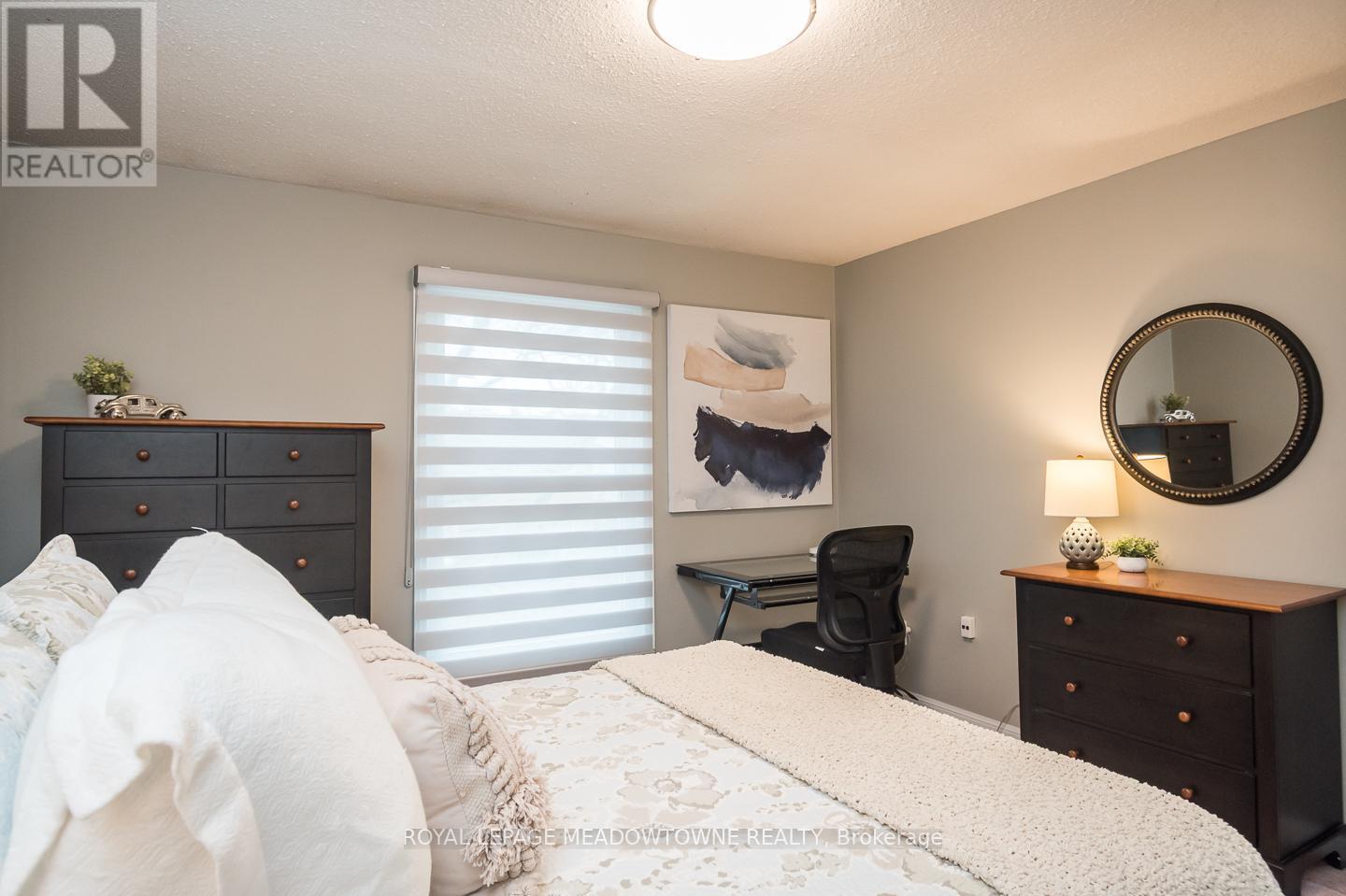 












2696 LOS PALMAS COURT

,
Mississauga,




Ontario
L5N2G7

