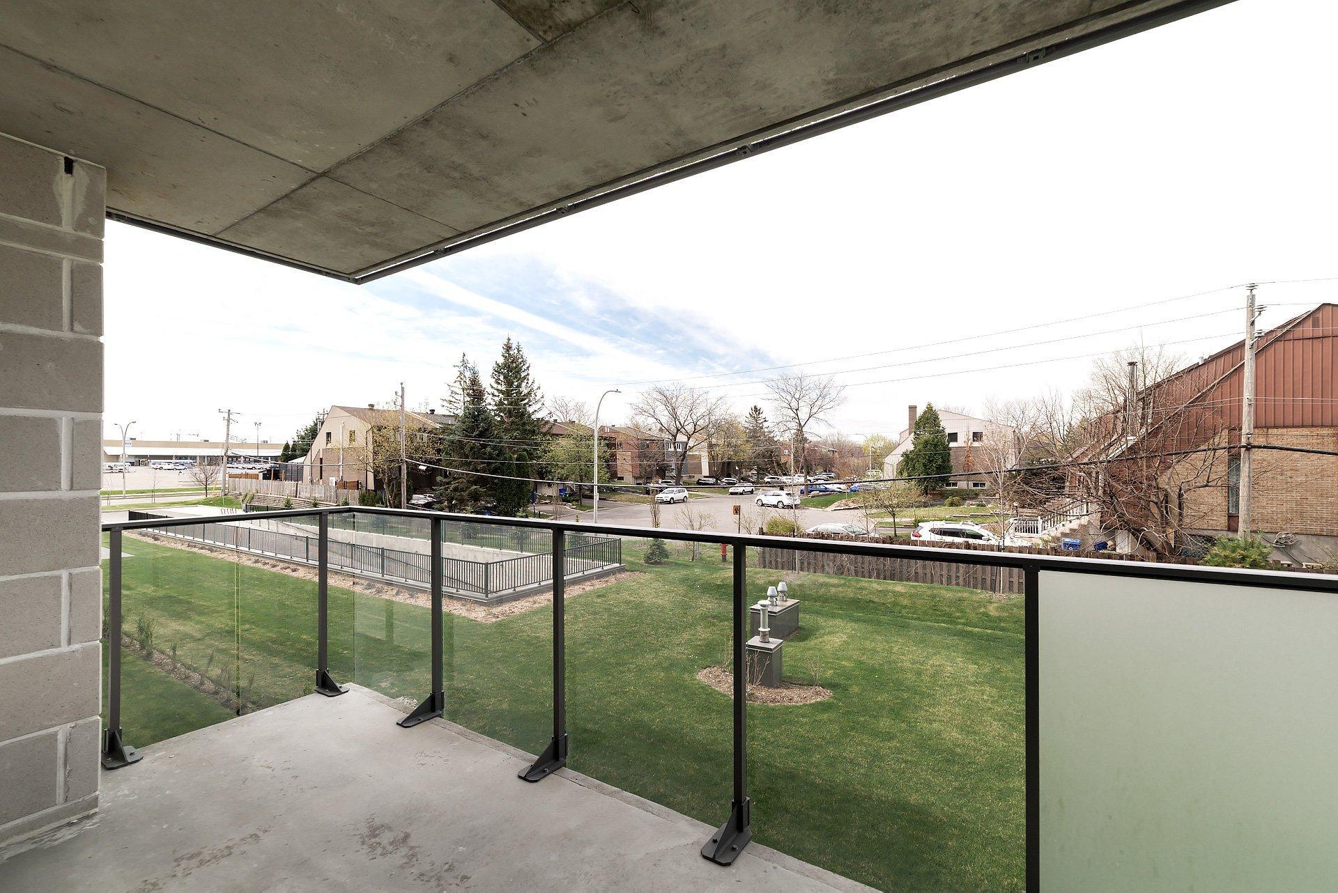 









365


Boul. Brunswick

, 209,
Pointe-Claire,




QC
H9R0H3


