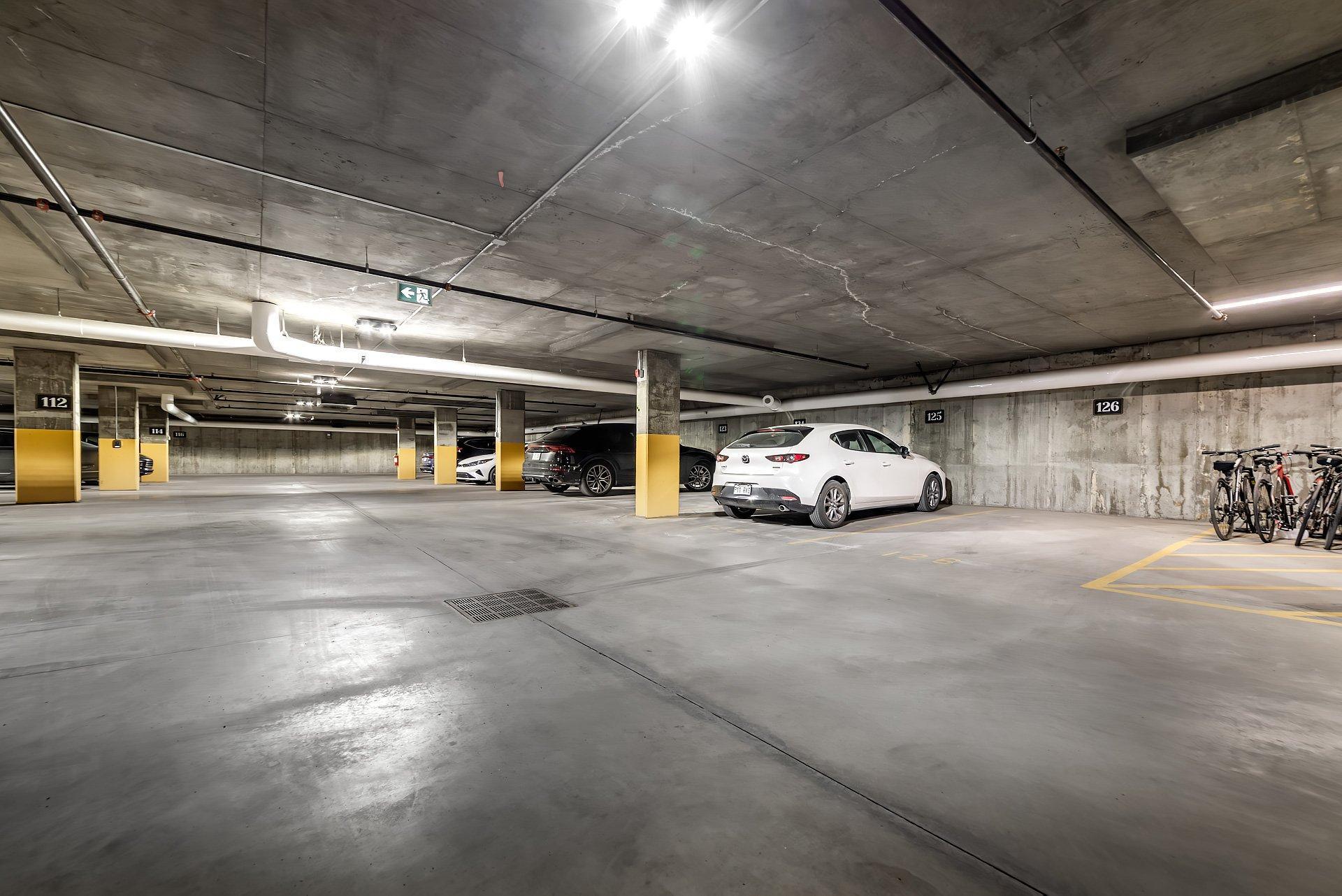 









365


Boul. Brunswick

, 209,
Pointe-Claire,




QC
H9R0H3

