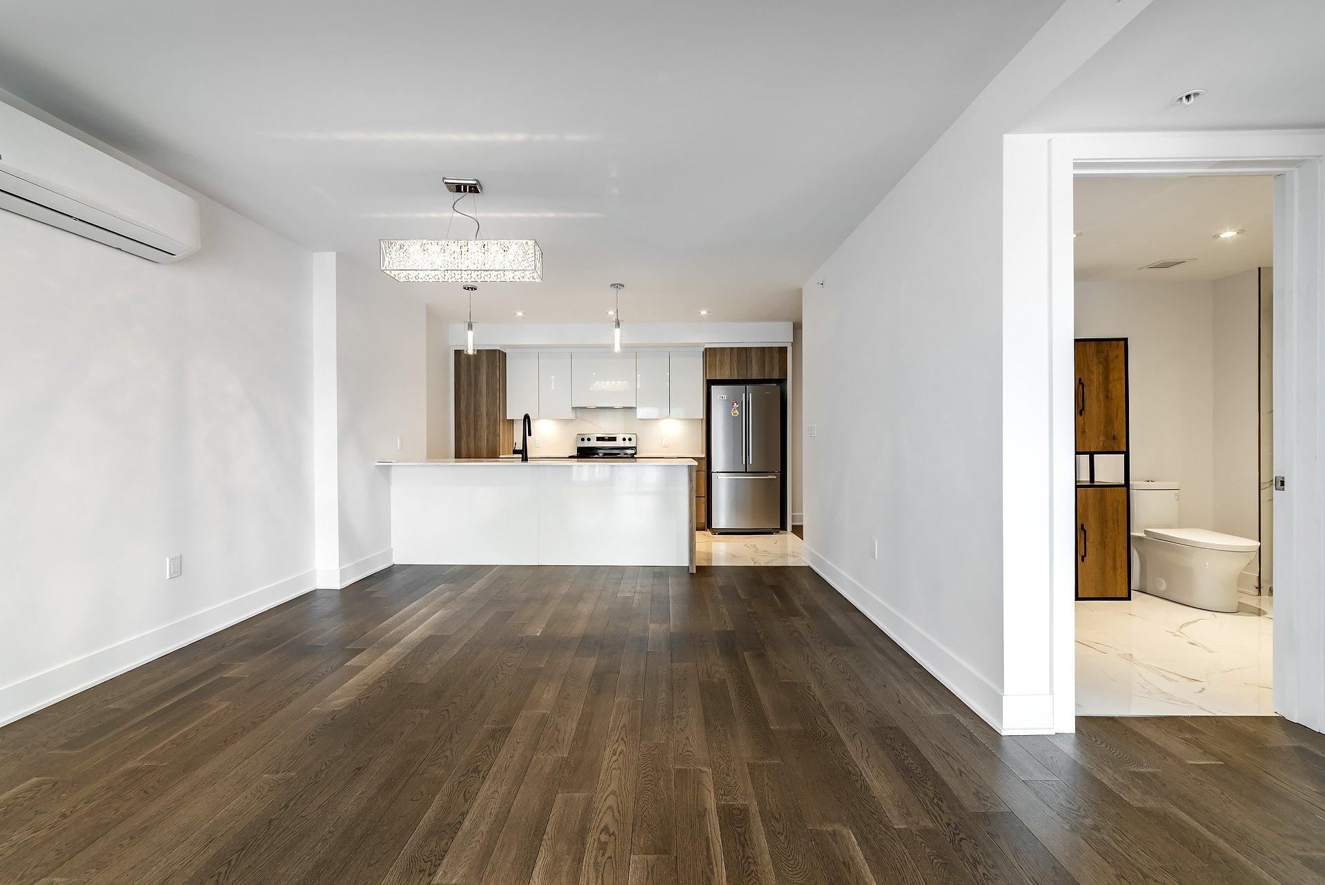 









365


Boul. Brunswick

, 209,
Pointe-Claire,




QC
H9R0H3

