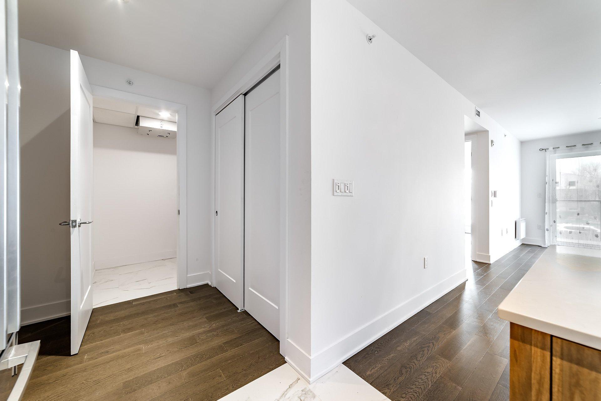 









365


Boul. Brunswick

, 209,
Pointe-Claire,




QC
H9R0H3

