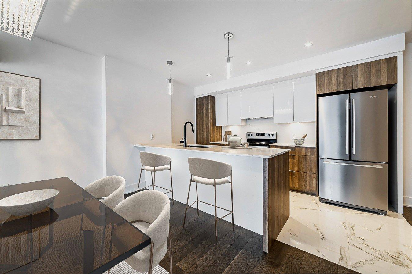 









365


Boul. Brunswick

, 209,
Pointe-Claire,




QC
H9R0H3

