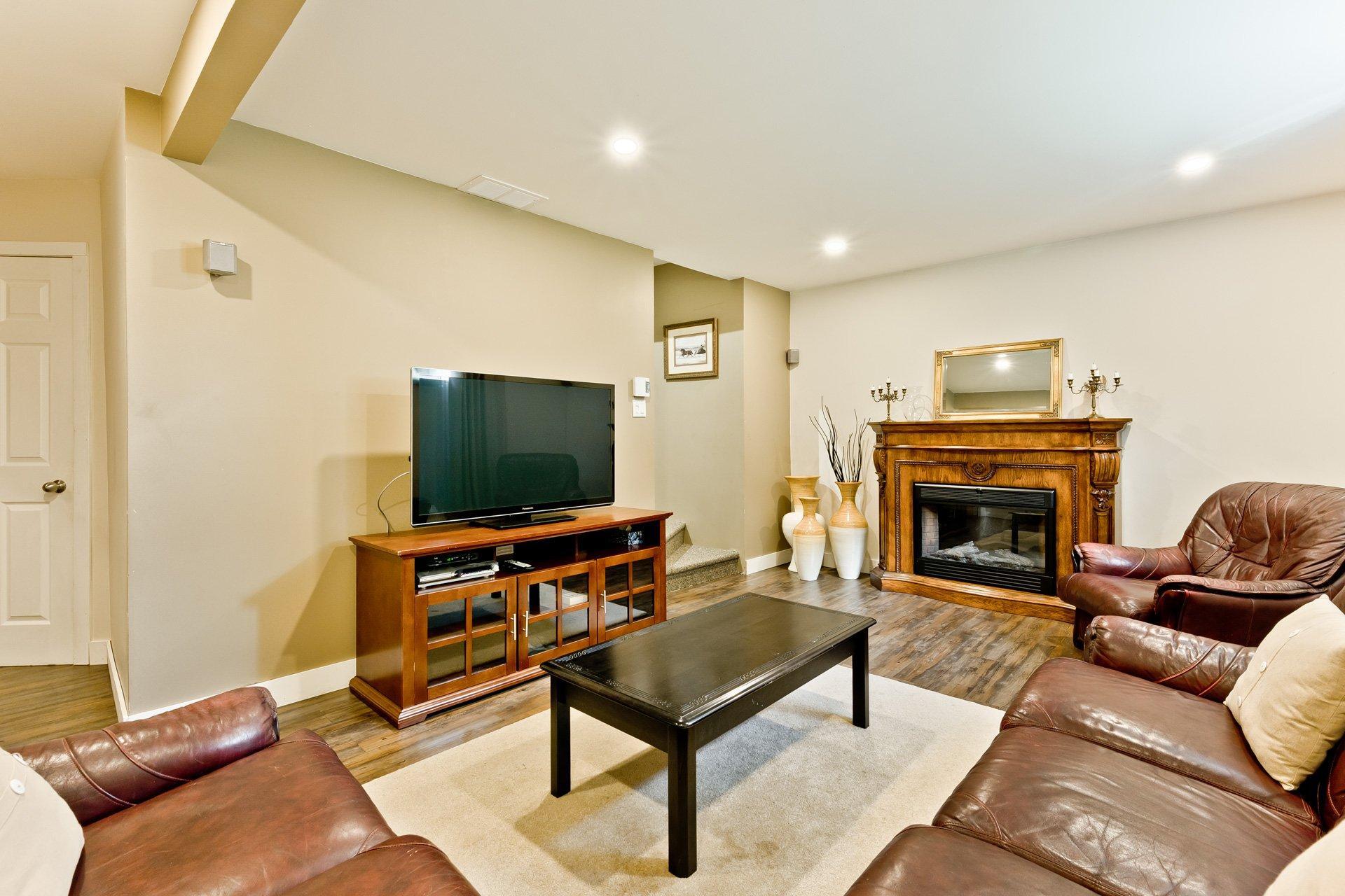 









3270


Rue Marika

,
Sherbrooke (Fleurimont),




QC
J1G5H4

