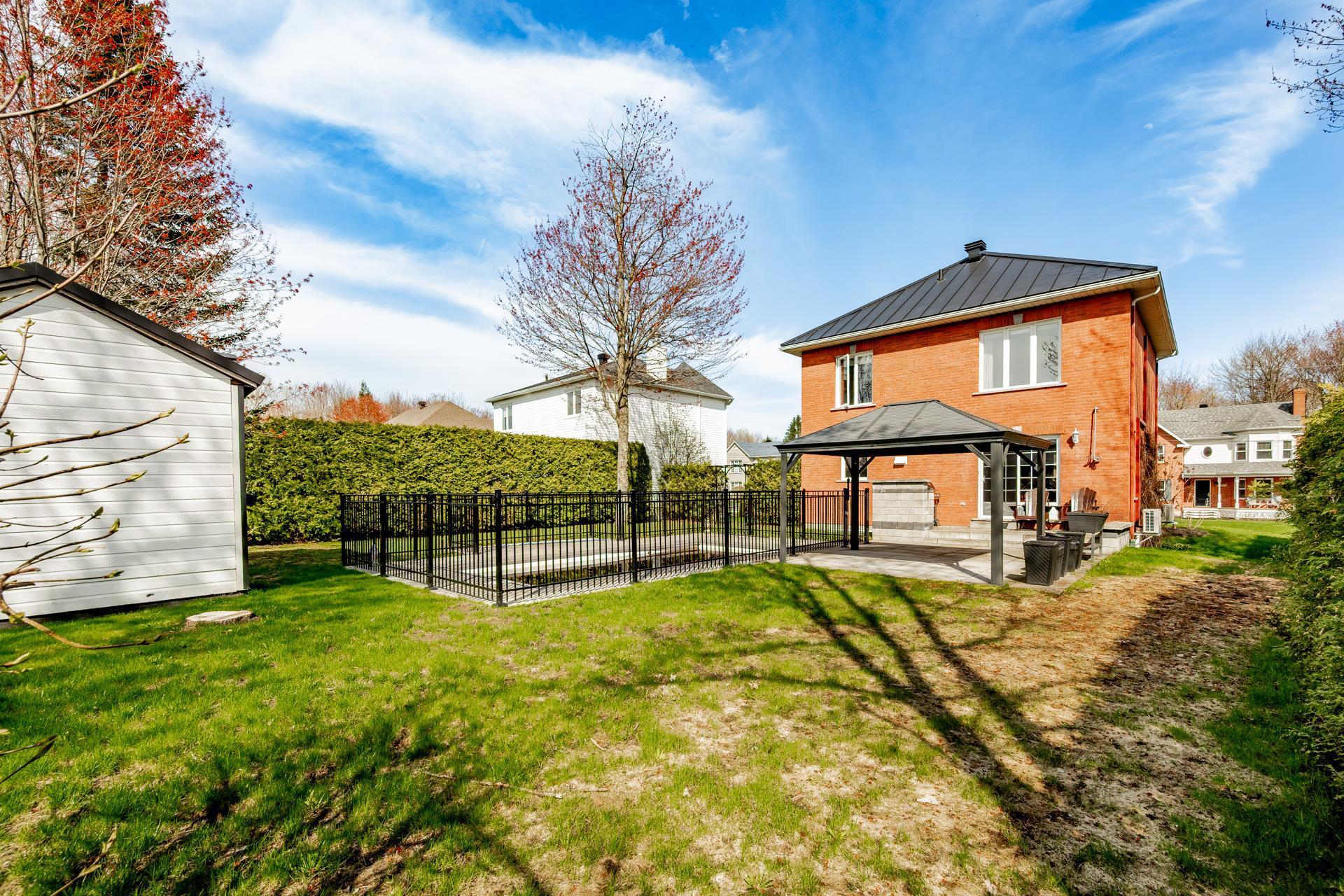 









3270


Rue Marika

,
Sherbrooke (Fleurimont),




QC
J1G5H4

