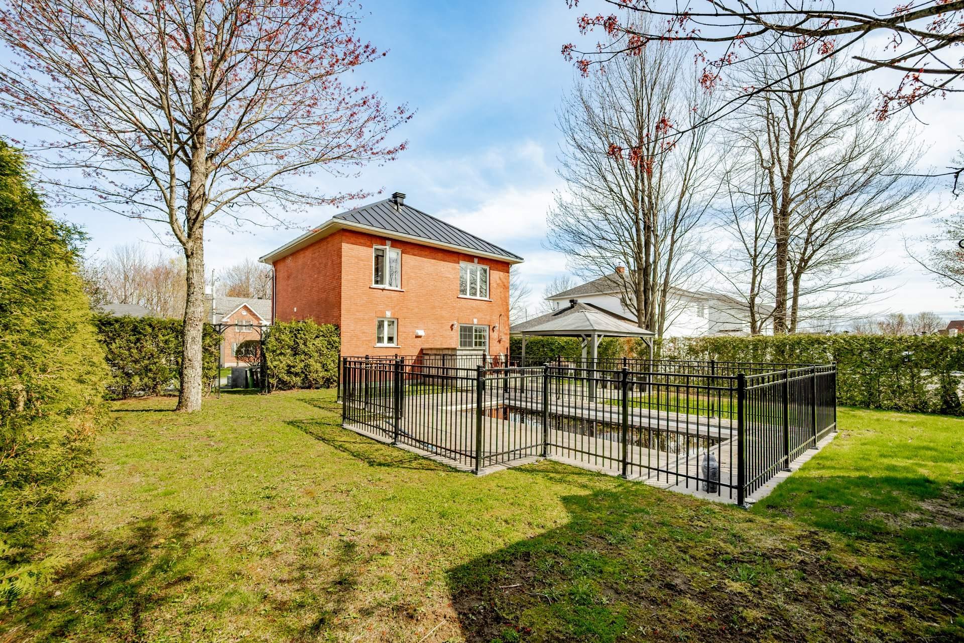 









3270


Rue Marika

,
Sherbrooke (Fleurimont),




QC
J1G5H4

