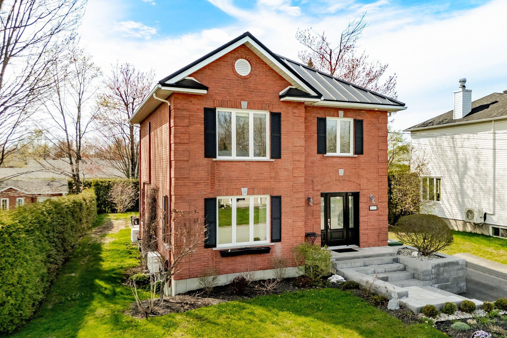 









3270


Rue Marika

,
Sherbrooke (Fleurimont),




QC
J1G5H4

