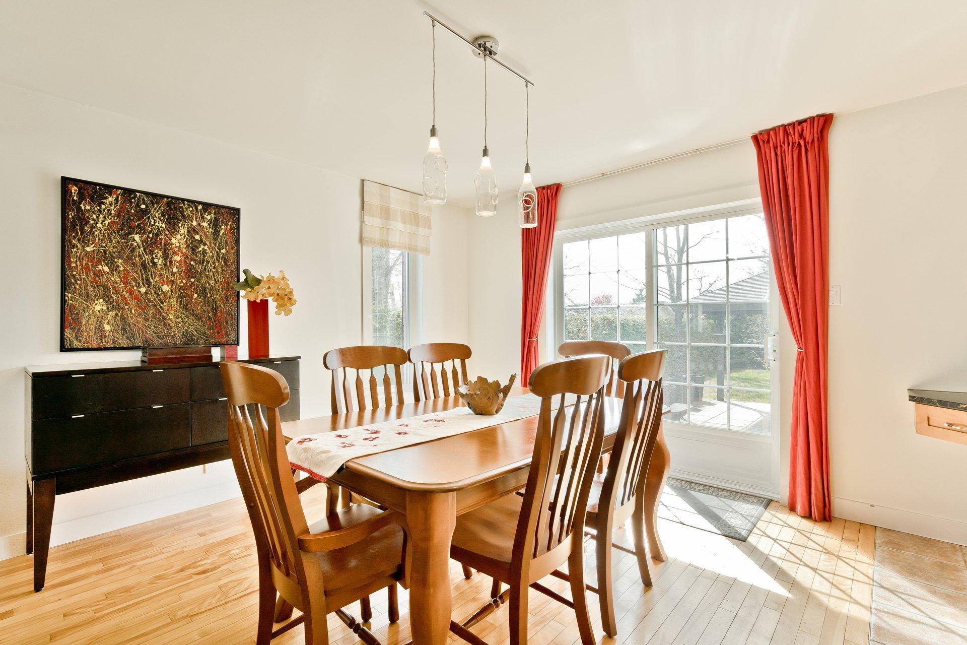 









3270


Rue Marika

,
Sherbrooke (Fleurimont),




QC
J1G5H4

