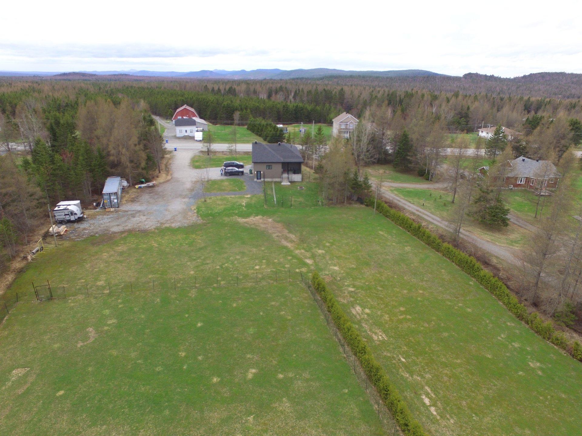 









3755


Ch. de l'Aéroport

,
Thetford Mines,




QC
G6G5R7

