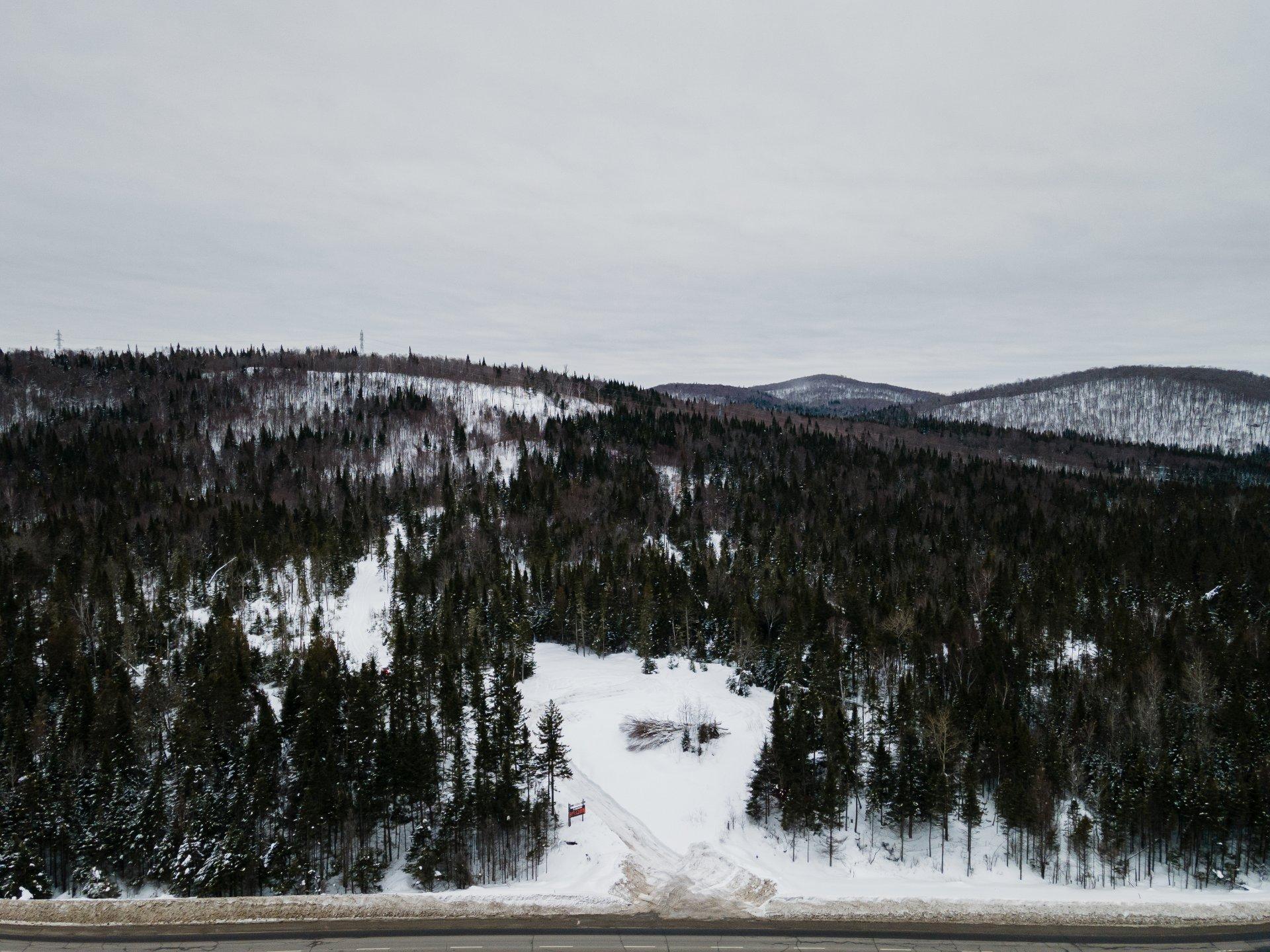 












Route 117

,
Ivry-sur-le-Lac,







QC
J8C2Z8

