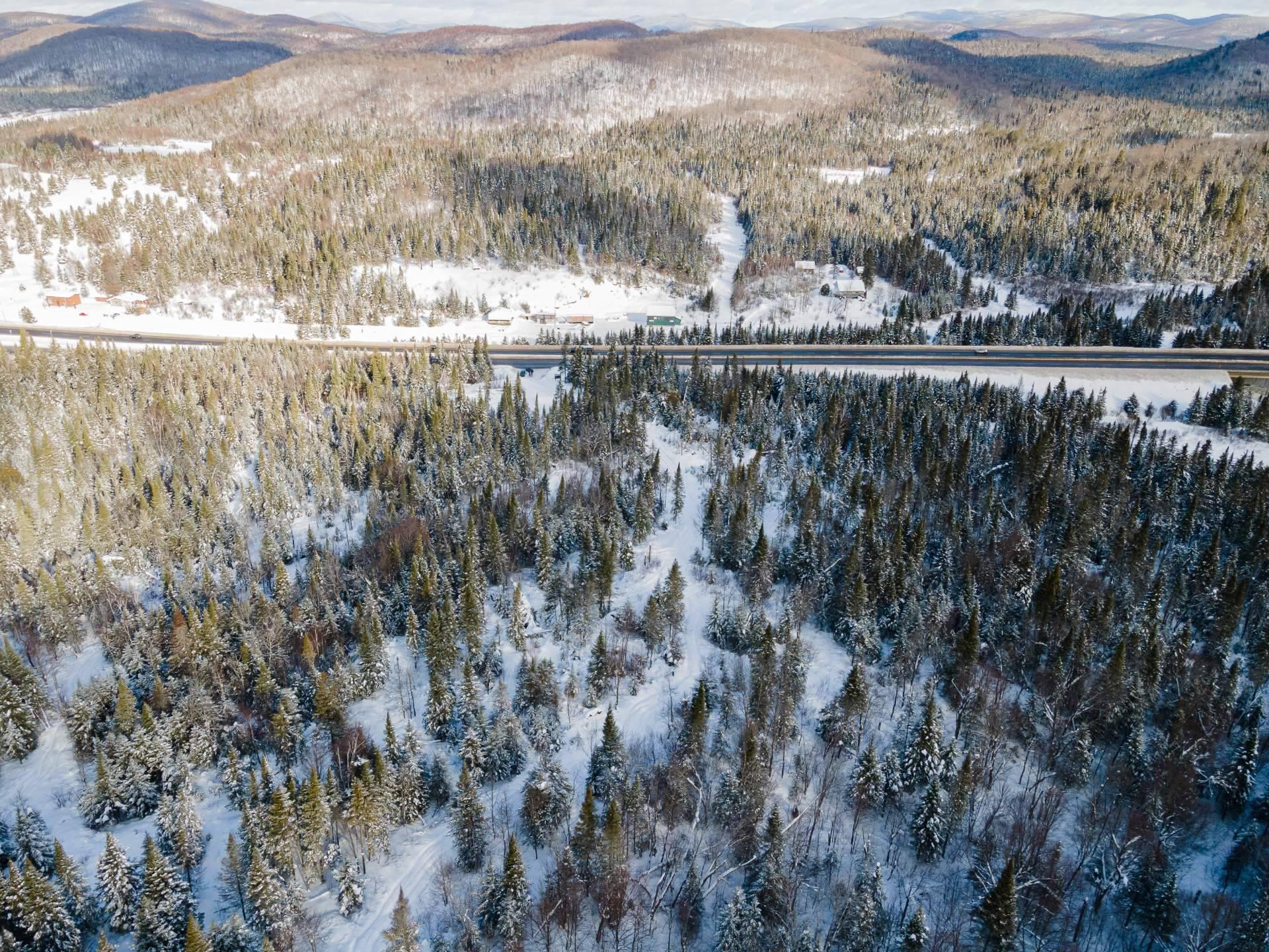












Route 117

,
Ivry-sur-le-Lac,







QC
J8C2Z8

