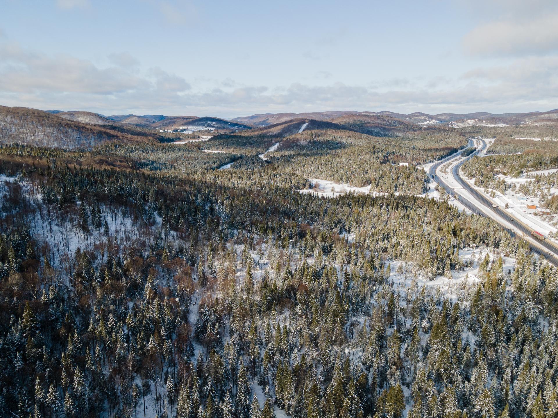 












Route 117

,
Ivry-sur-le-Lac,







QC
J8C2Z8


