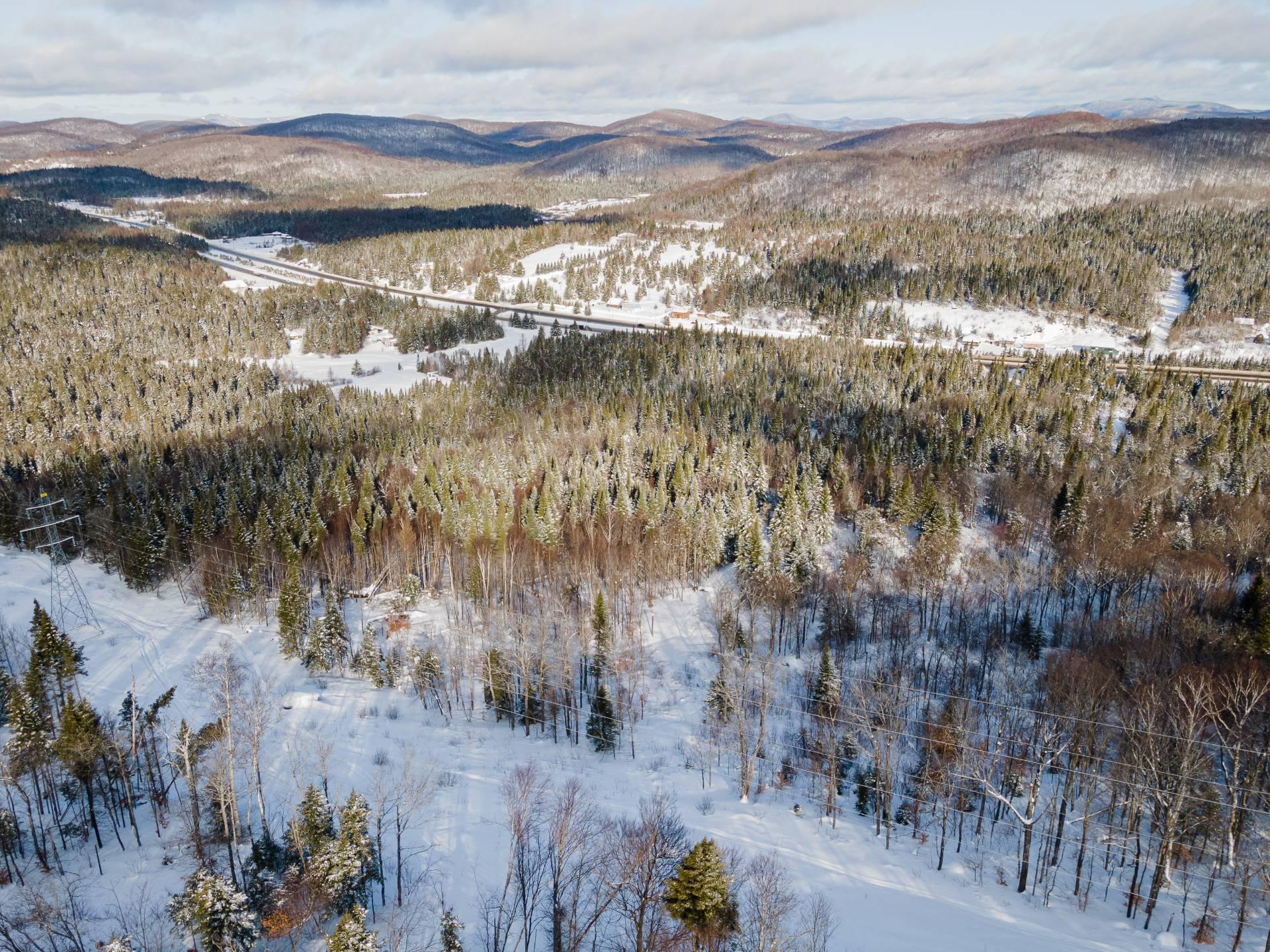 












Route 117

,
Ivry-sur-le-Lac,







QC
J8C2Z8

