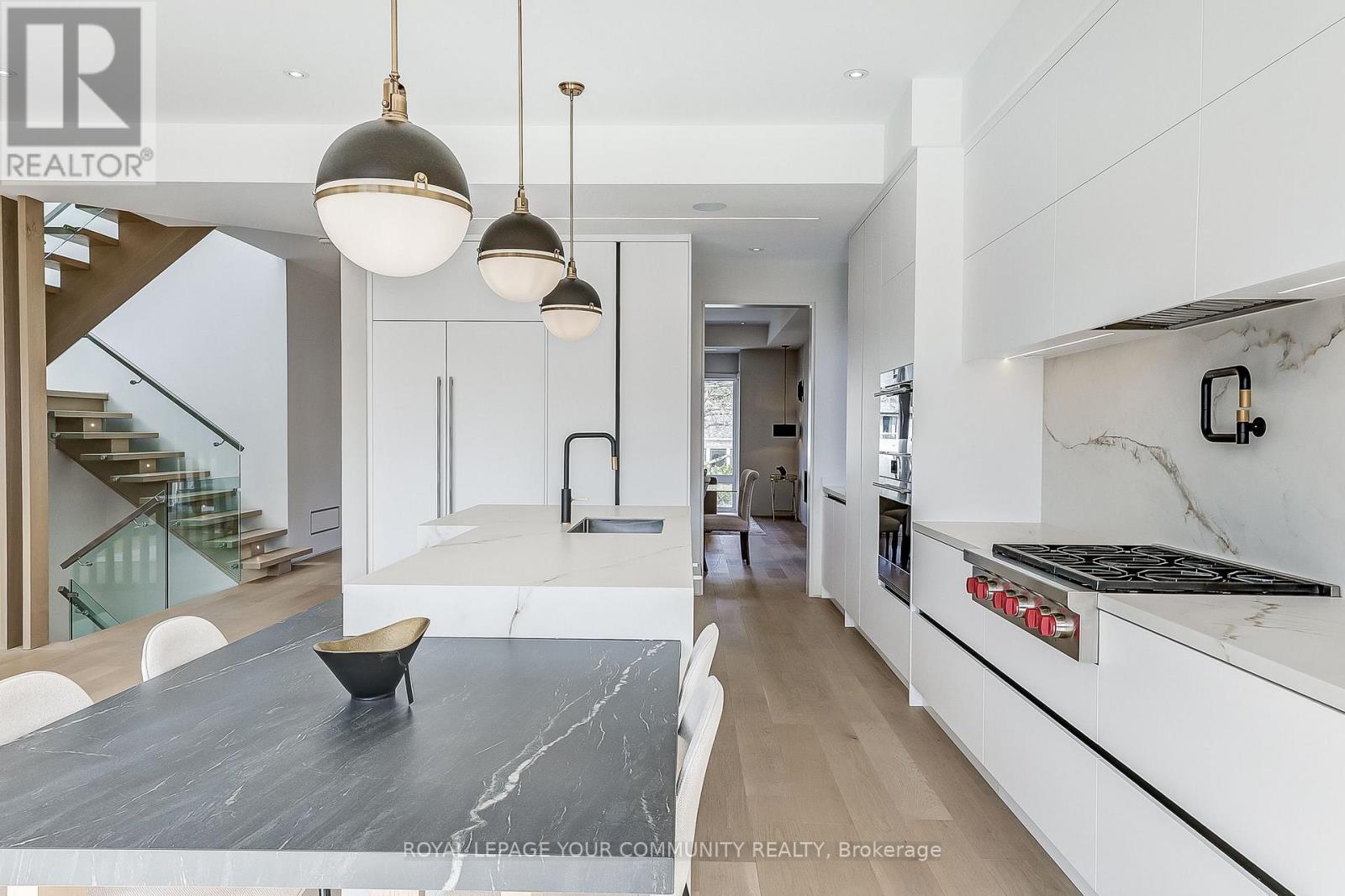 












131 POYNTZ AVENUE

,
Toronto,




Ontario
M2N1J3

