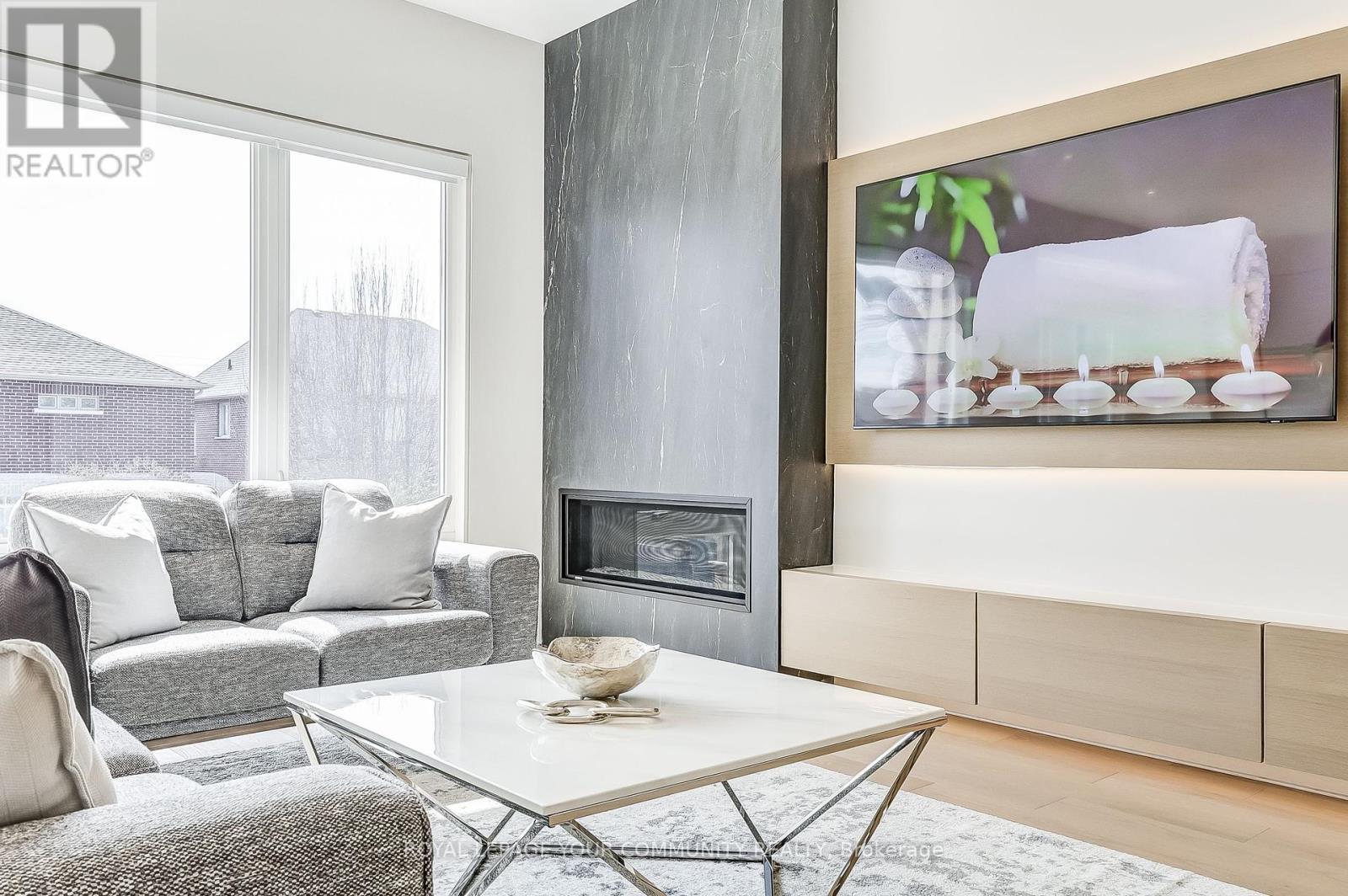 












131 POYNTZ AVENUE

,
Toronto,




Ontario
M2N1J3

