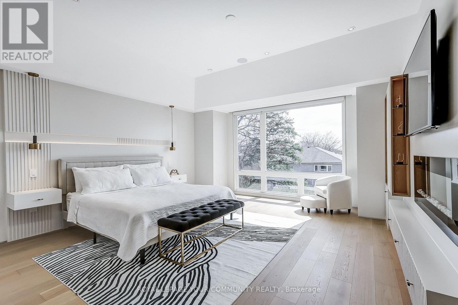 












131 POYNTZ AVENUE

,
Toronto,




Ontario
M2N1J3

