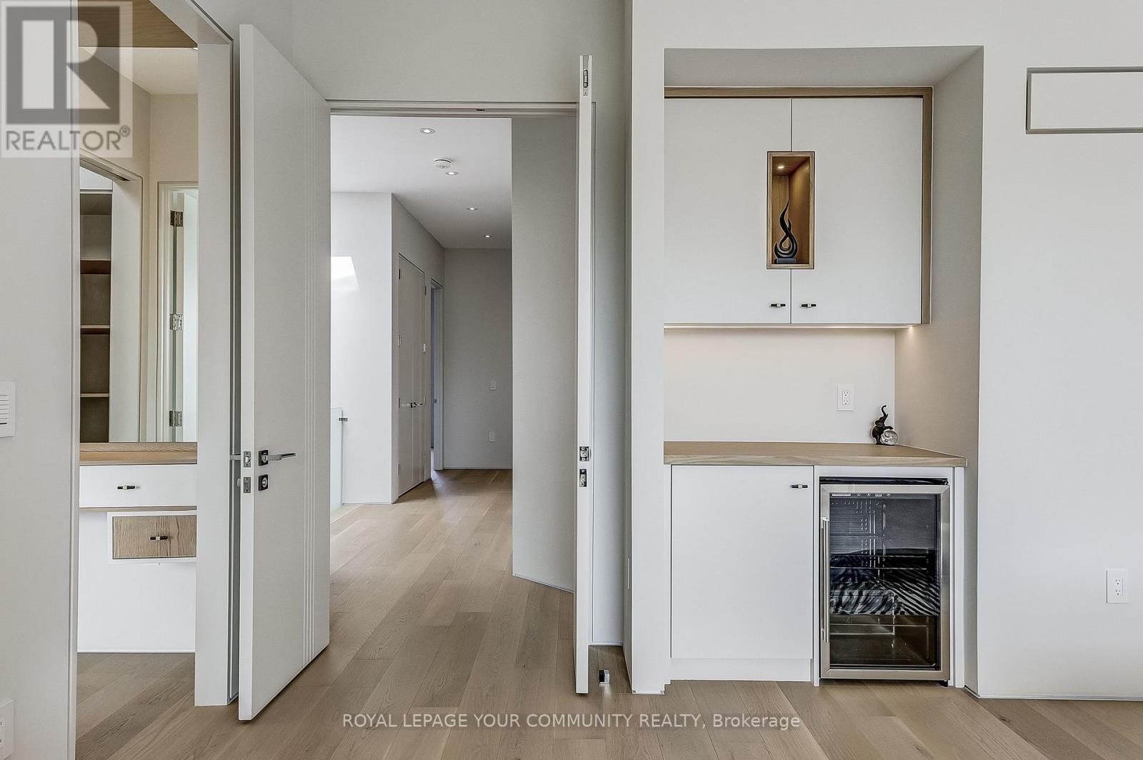 












131 POYNTZ AVENUE

,
Toronto,




Ontario
M2N1J3

