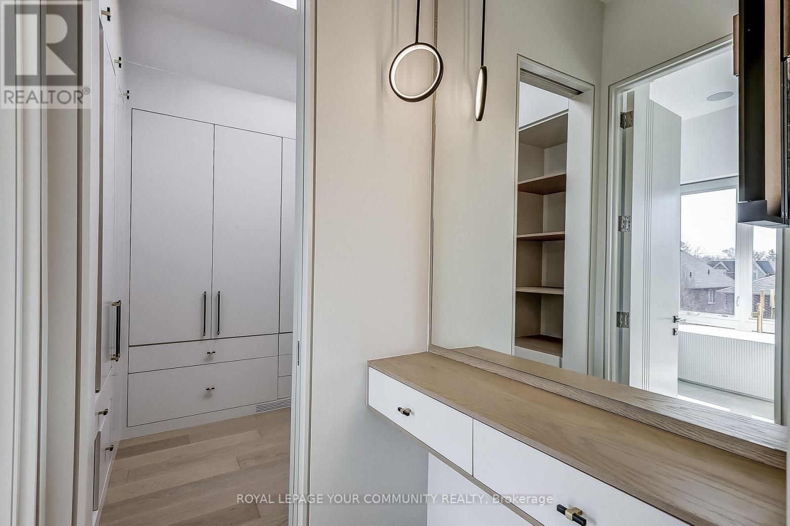 












131 POYNTZ AVENUE

,
Toronto,




Ontario
M2N1J3

