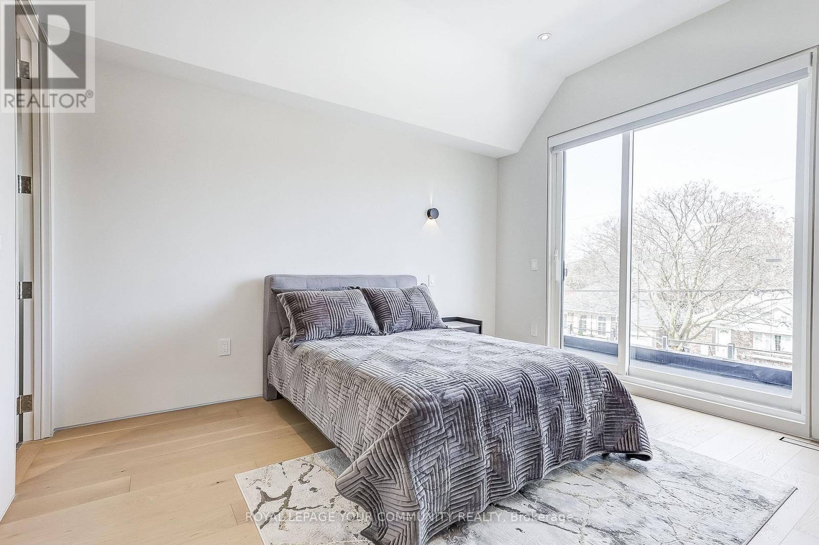 












131 POYNTZ AVENUE

,
Toronto,




Ontario
M2N1J3

