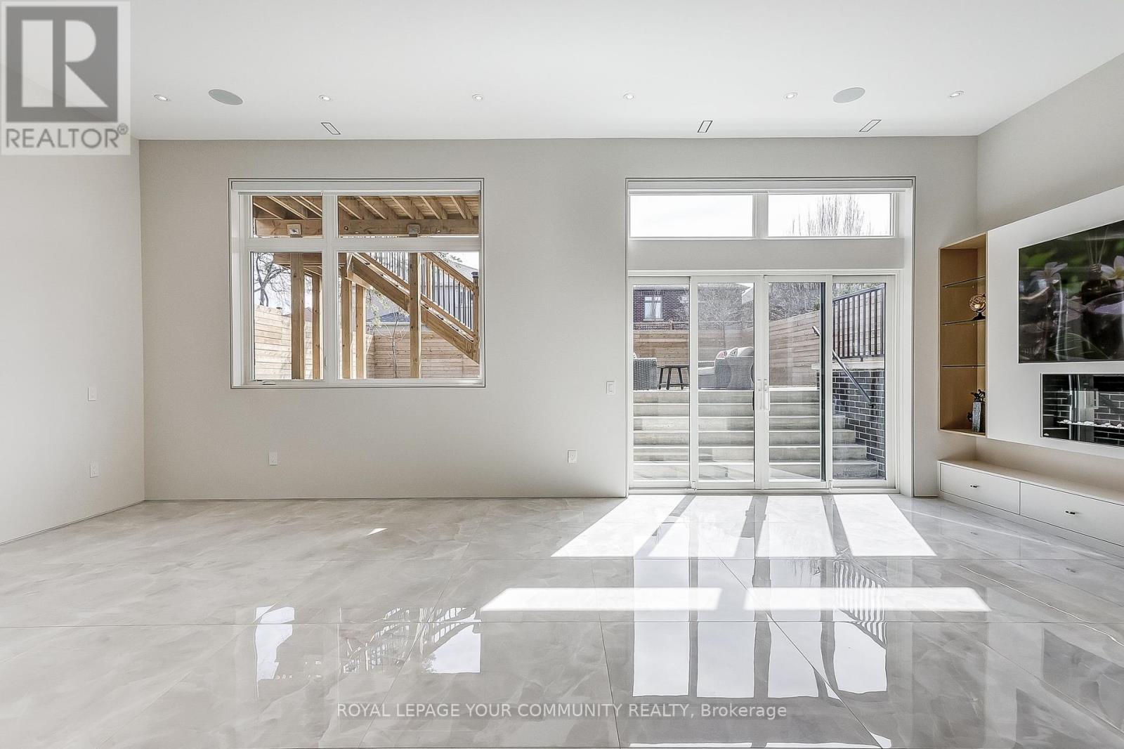 












131 POYNTZ AVENUE

,
Toronto,




Ontario
M2N1J3

