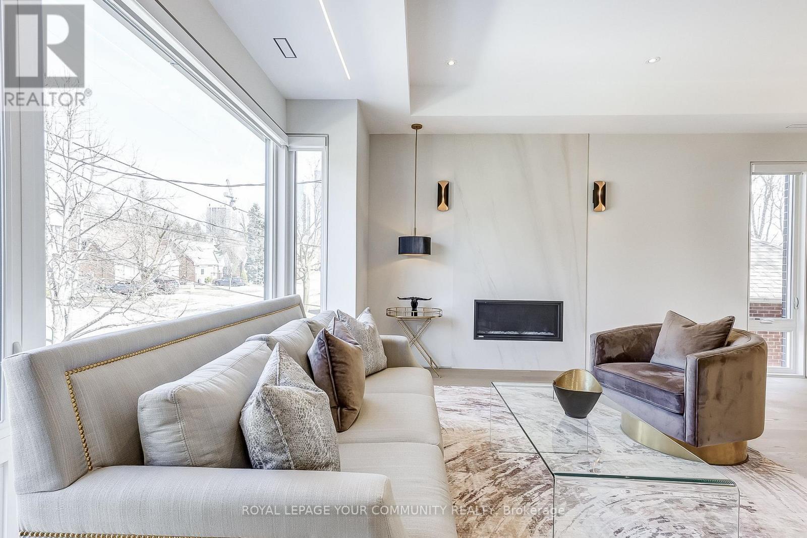 












131 POYNTZ AVENUE

,
Toronto,




Ontario
M2N1J3

