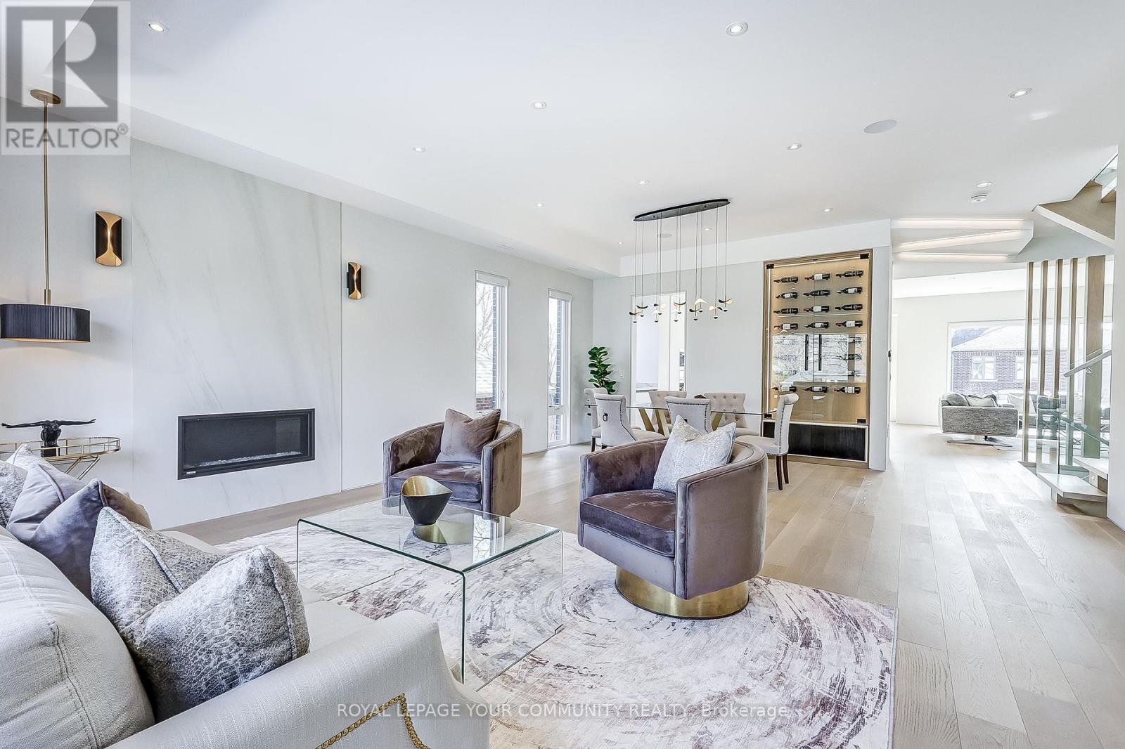 












131 POYNTZ AVENUE

,
Toronto,




Ontario
M2N1J3

