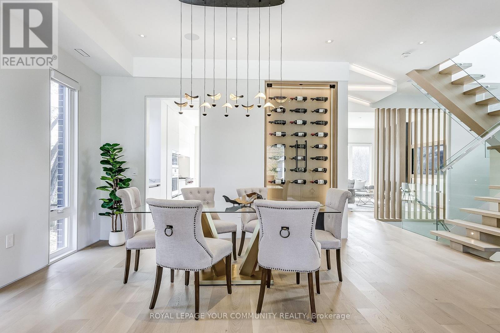 












131 POYNTZ AVENUE

,
Toronto,




Ontario
M2N1J3

