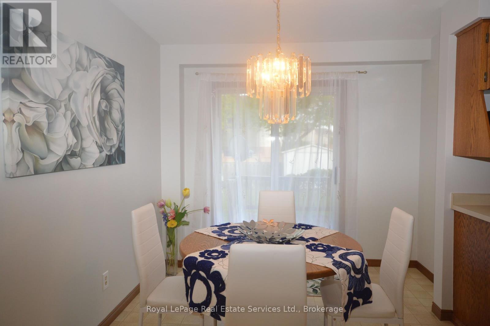 












1002 CREE AVENUE

,
Woodstock (Woodstock - North),




Ontario
N4T1A2

