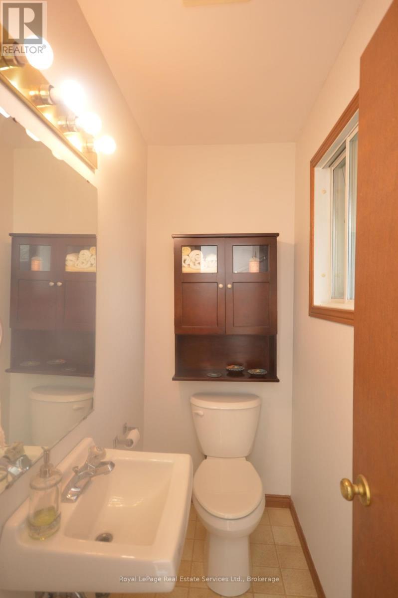 












1002 CREE AVENUE

,
Woodstock (Woodstock - North),




Ontario
N4T1A2

