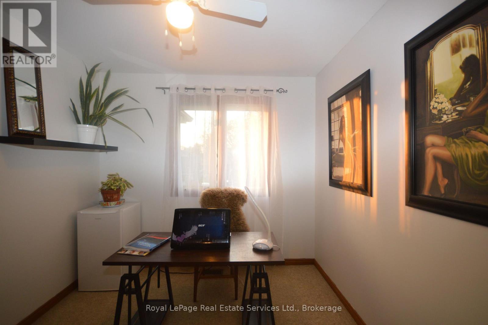 












1002 CREE AVENUE

,
Woodstock (Woodstock - North),




Ontario
N4T1A2

